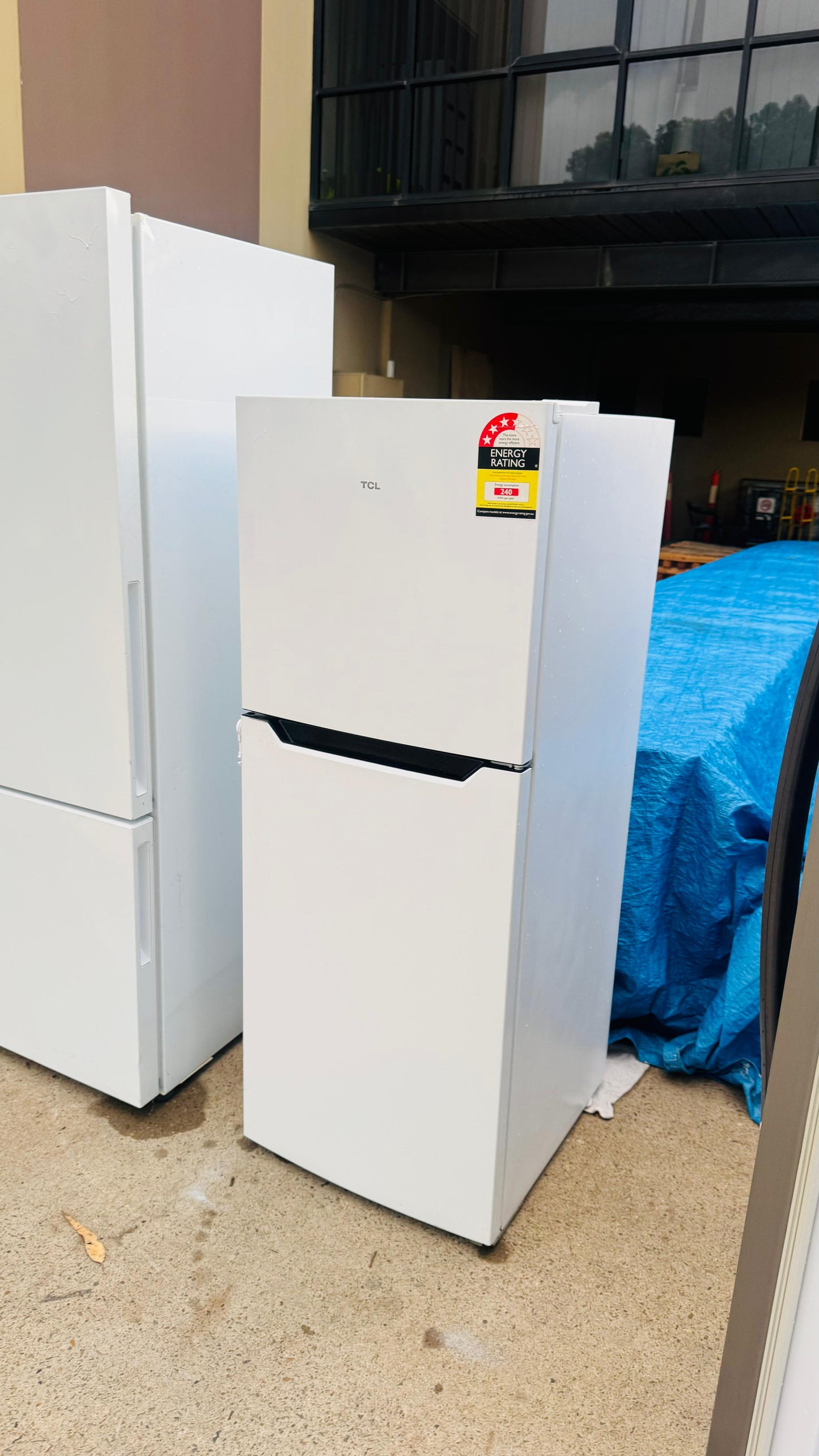 TCL 221 LITRES FRIDGE FREEZER