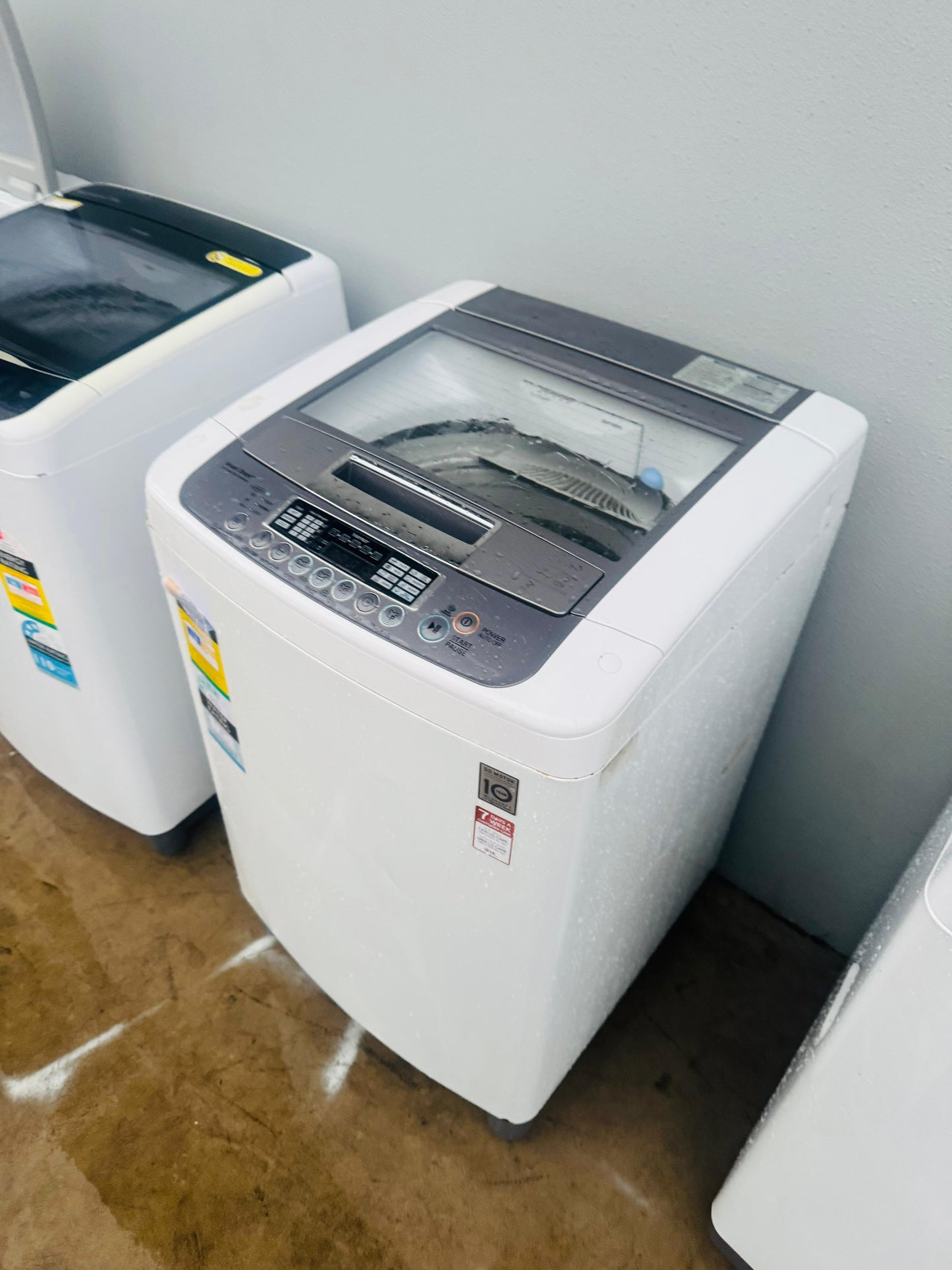 LG 8.5 KGS TOP LOADER WASHING MACHINE