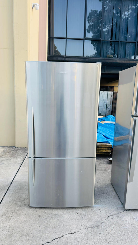 FISHER AND PAYKEL 519 LITRES FRIDGE FREEZER