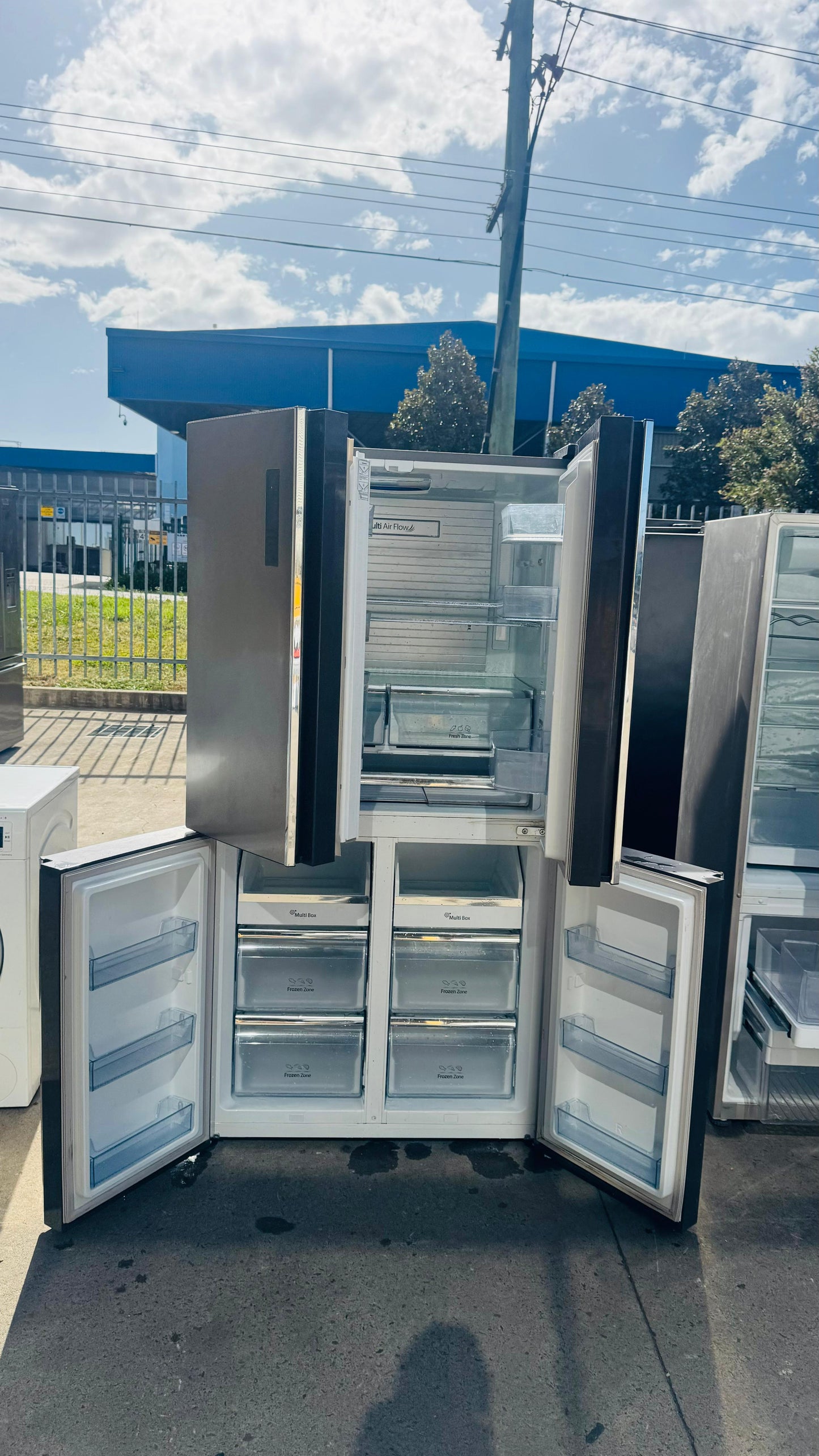 HISENSE QUAD FRENCH DOOR 695 LITRES FRIDGE FREEZER