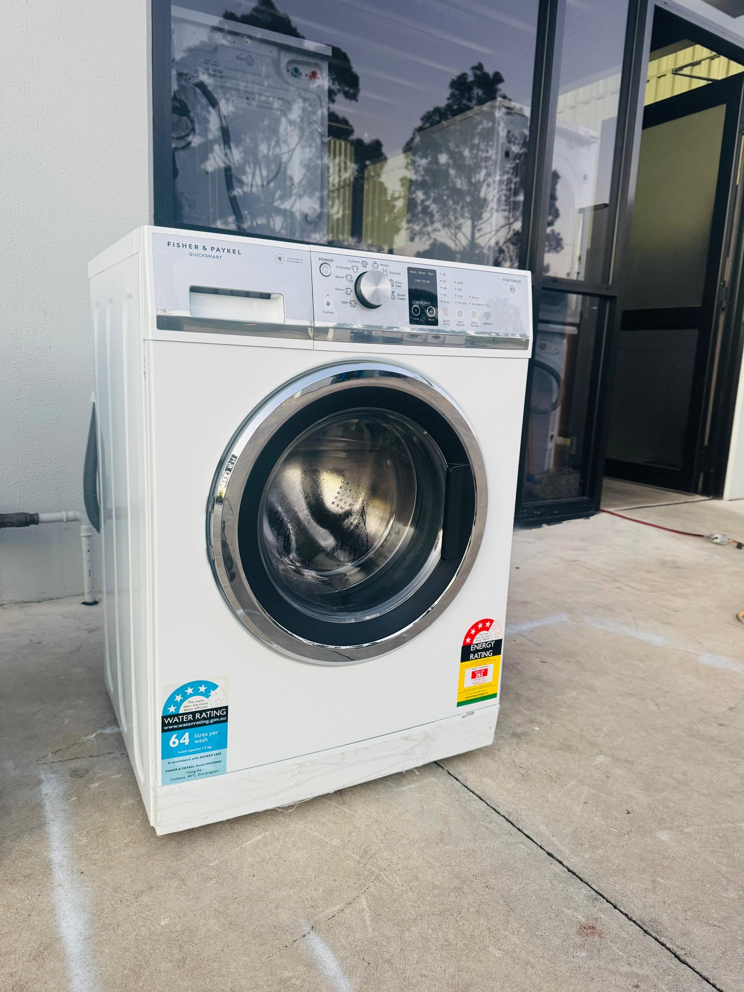 FISHER AND PAYKEL 7.5 KGS FRONT LOADER WASHING MACHINE