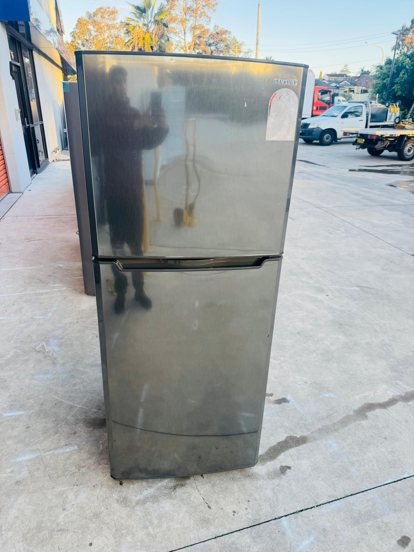 SAMSUNG 371 LITRES FRIDGE FREEZER