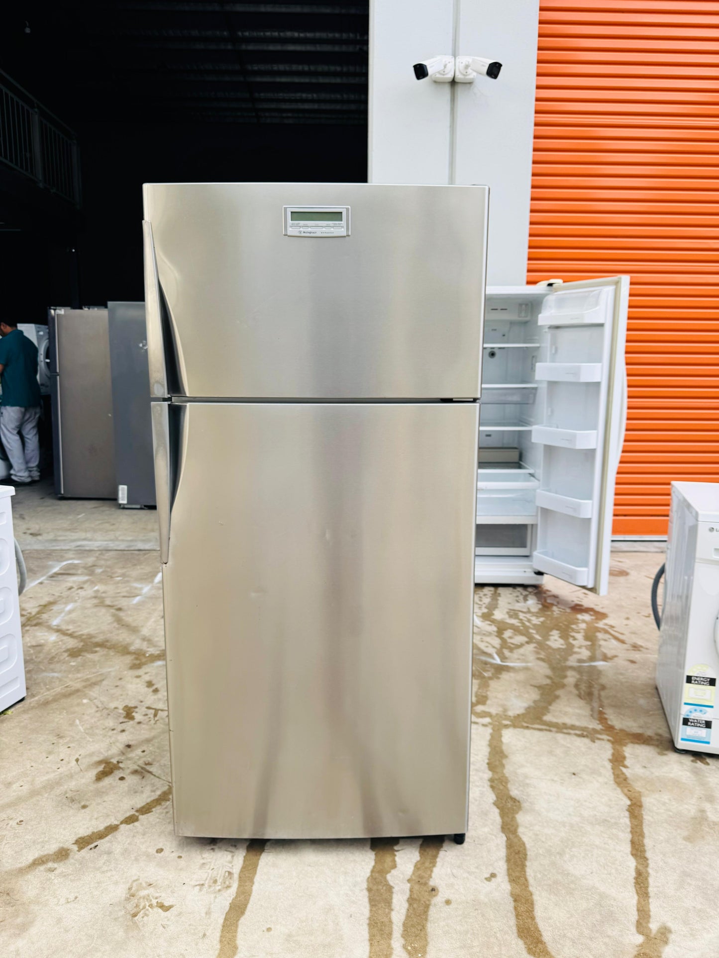 WESTING HOUSE 520 LITRES FRIDGE FREEZER