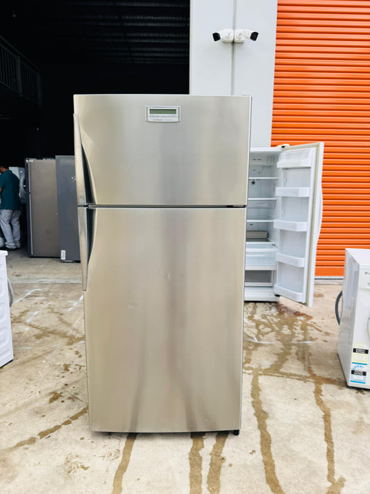 WESTING HOUSE 520 LITRES FRIDGE FREEZER