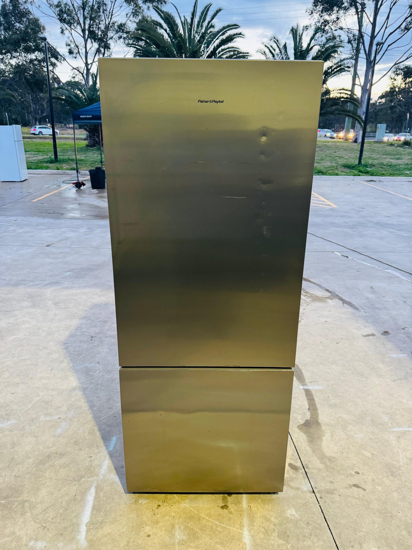 FISHER AND PAYKEL 442 LITRES FRIDGE FREEZER