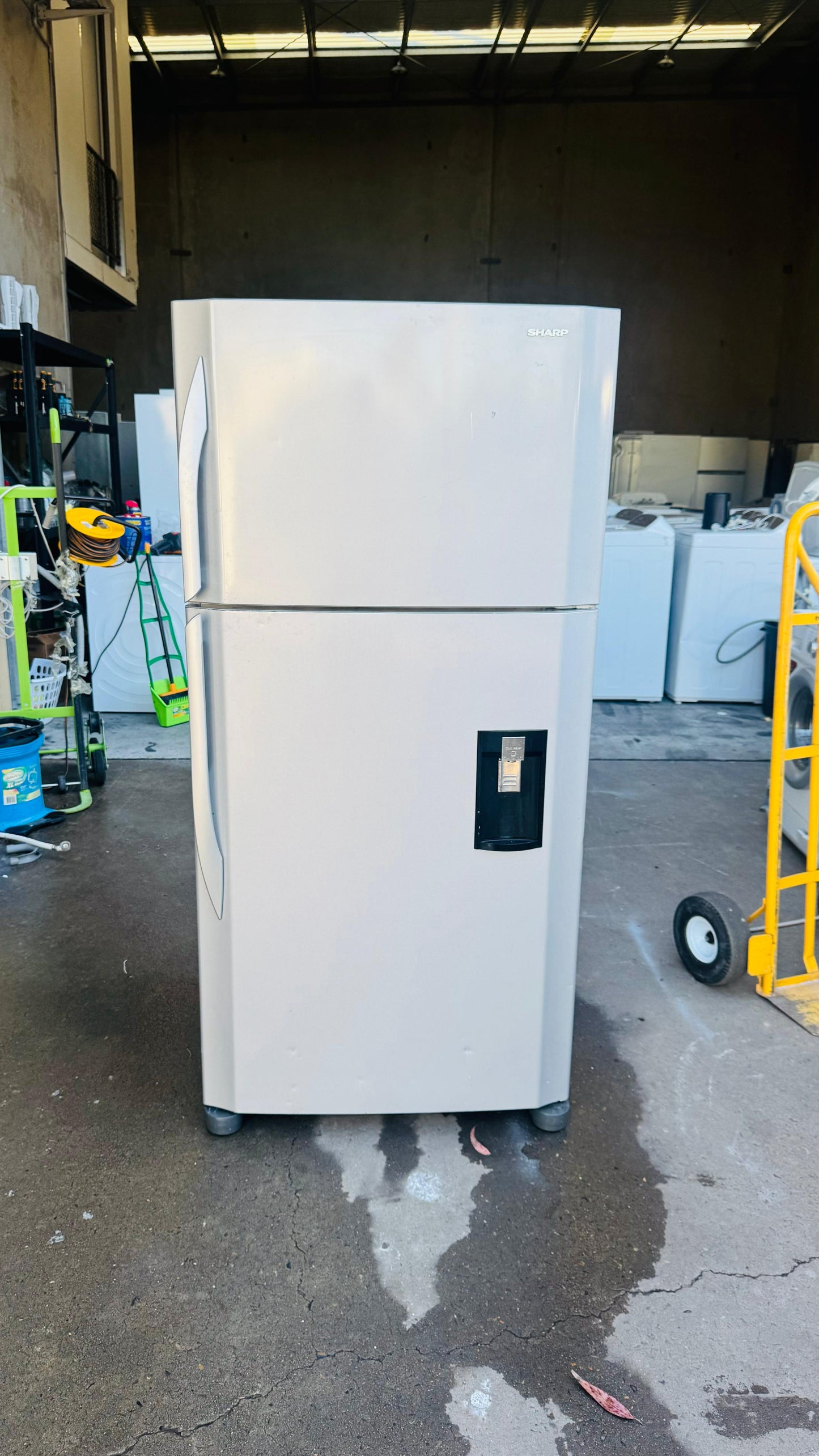 SHARP 555 LITRES FRIDGE FREEZER