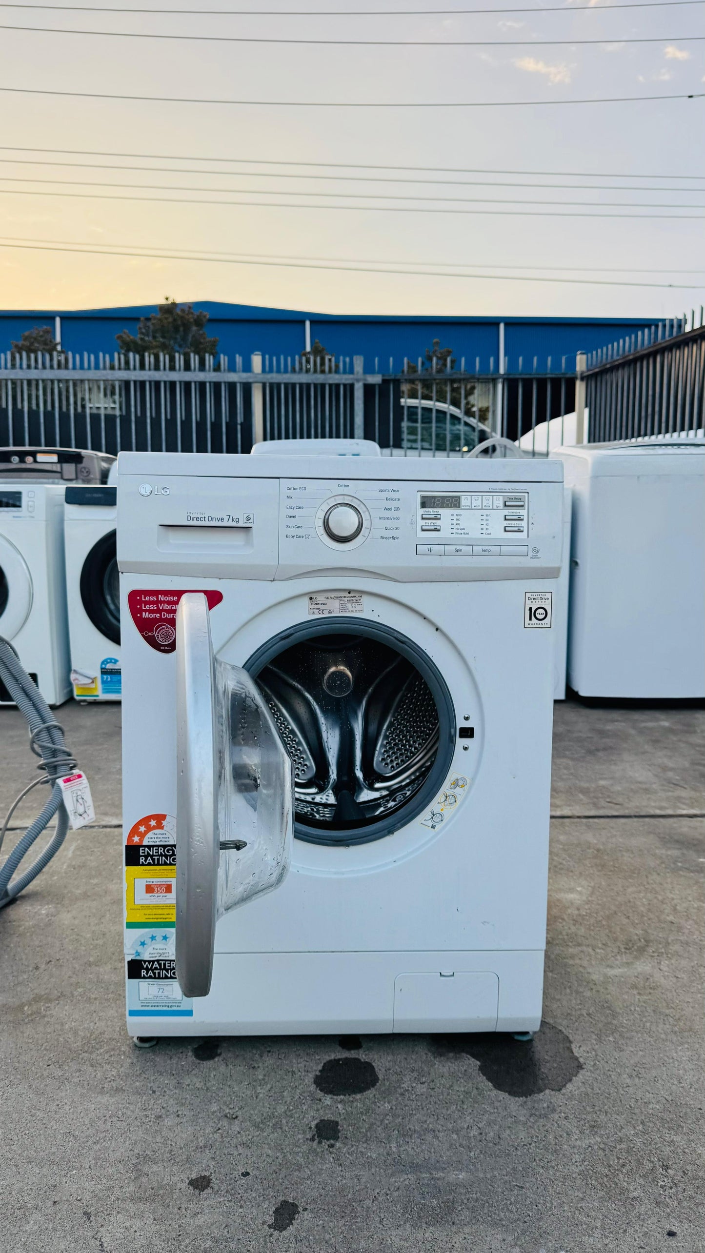 LG 7KGS FRONT LOADER WASHING MACHINE