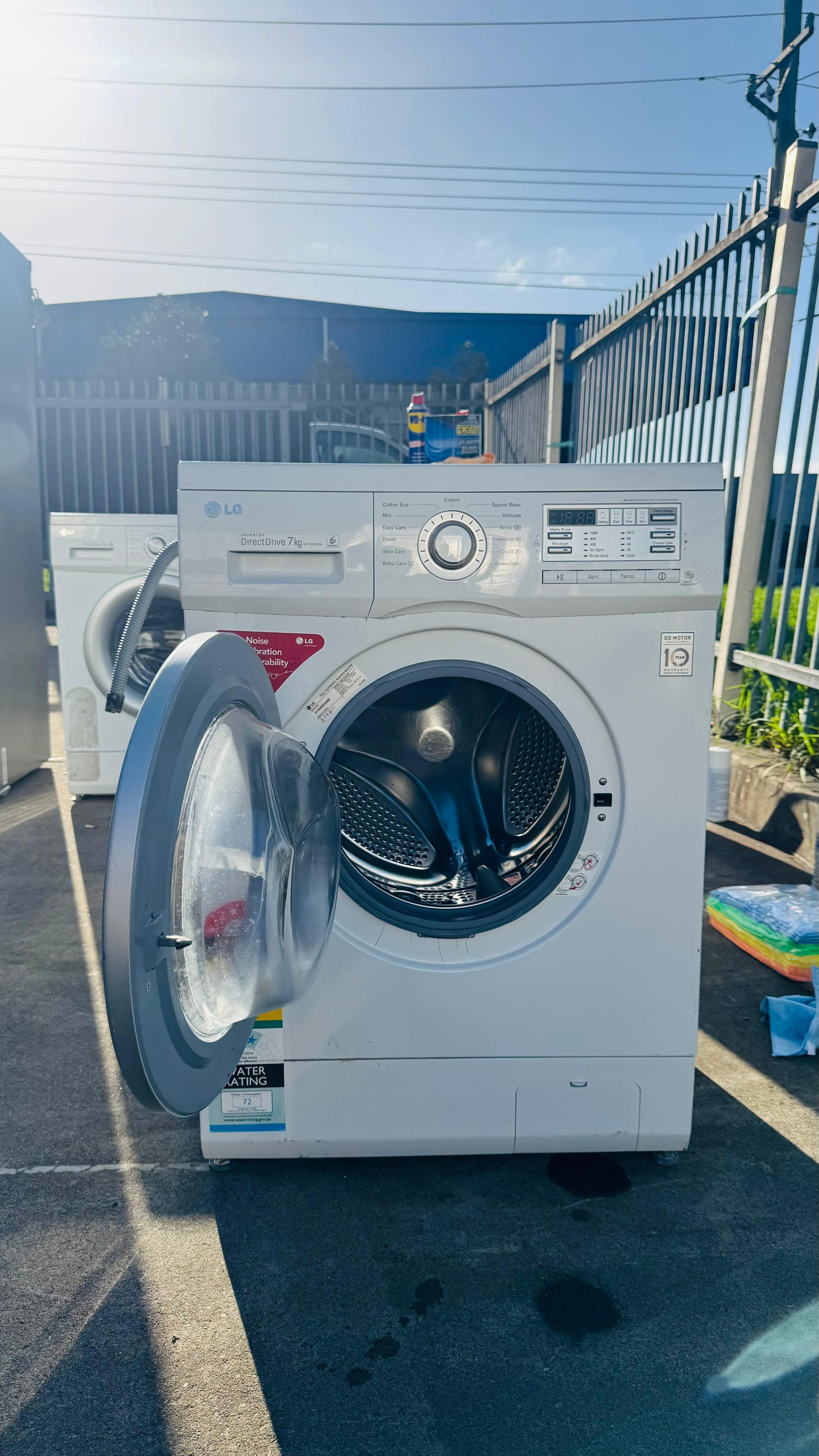 LG 7KGS FRONT LOADER WASHING MACHINE