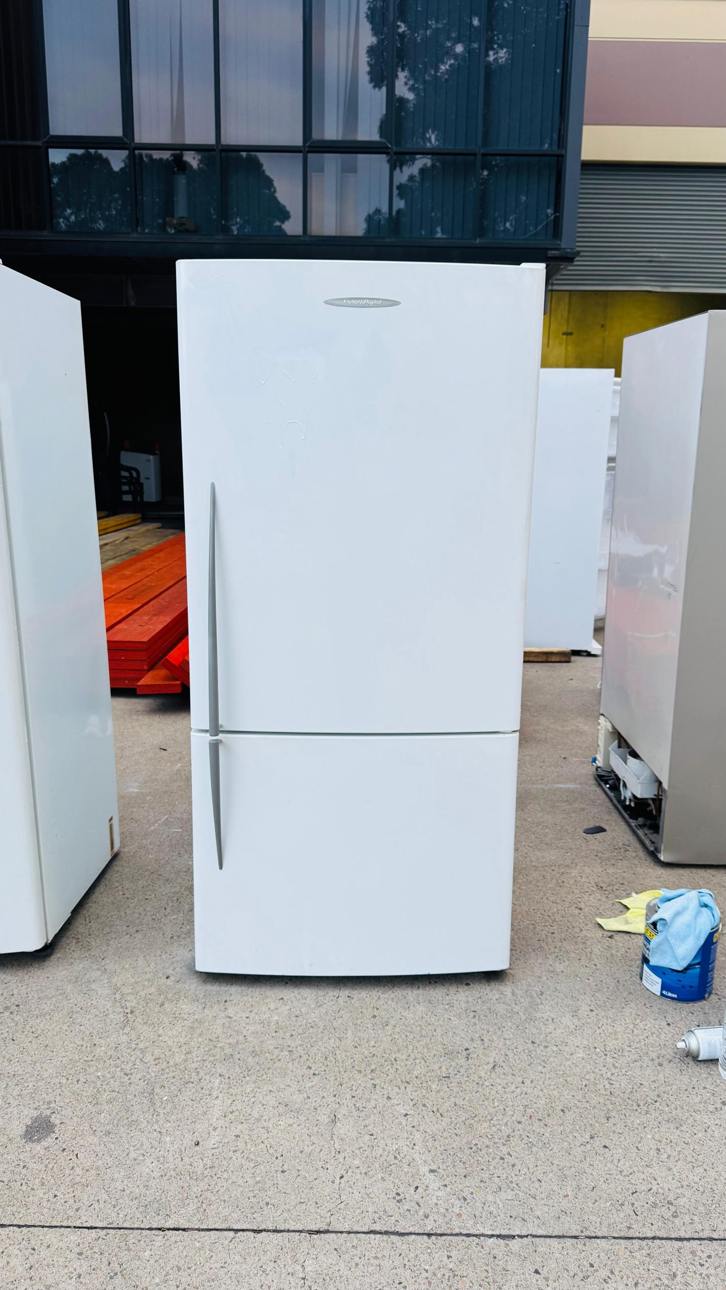 FISHER AND PAYKEL 519 LITRES FRIDGE FREEZER