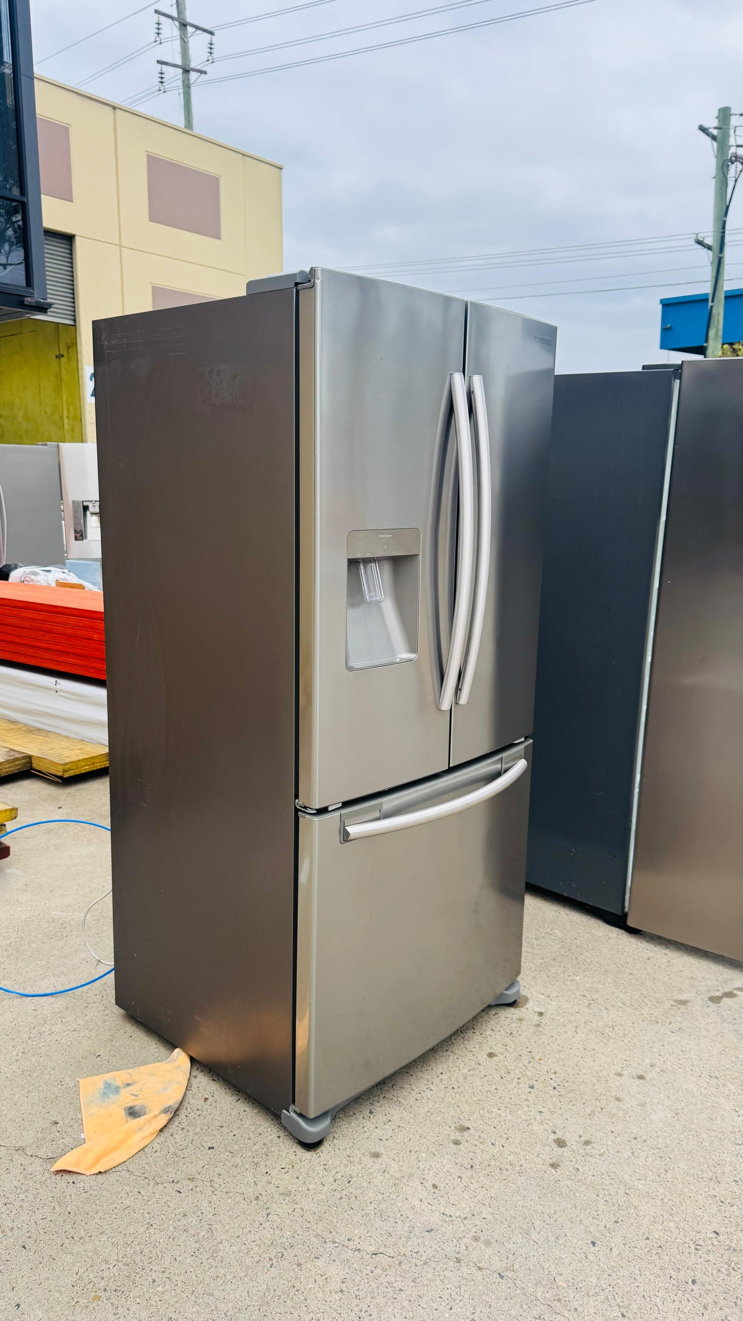 SAMSUNG 579 LITRES FRENCH DOOR FRIDGE FREEZER