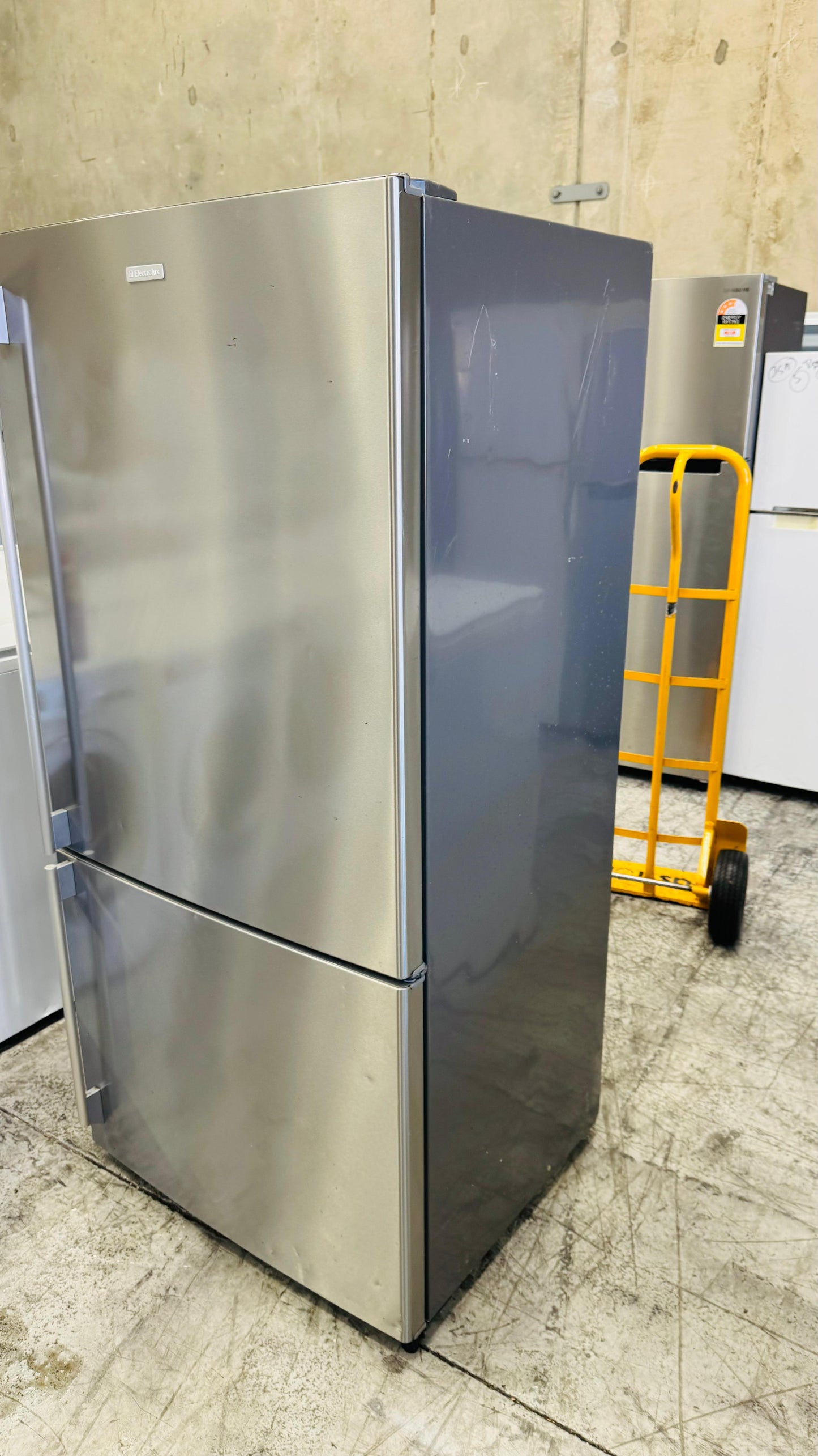 ELECTROLUX 510 LITRES FRIDGE FREEZER