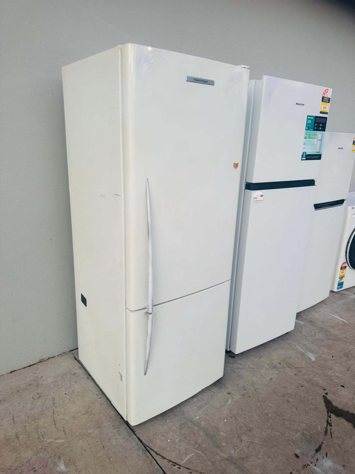 FISHER AND PAYKEL 403 LITRES FRIDGE FREEZER