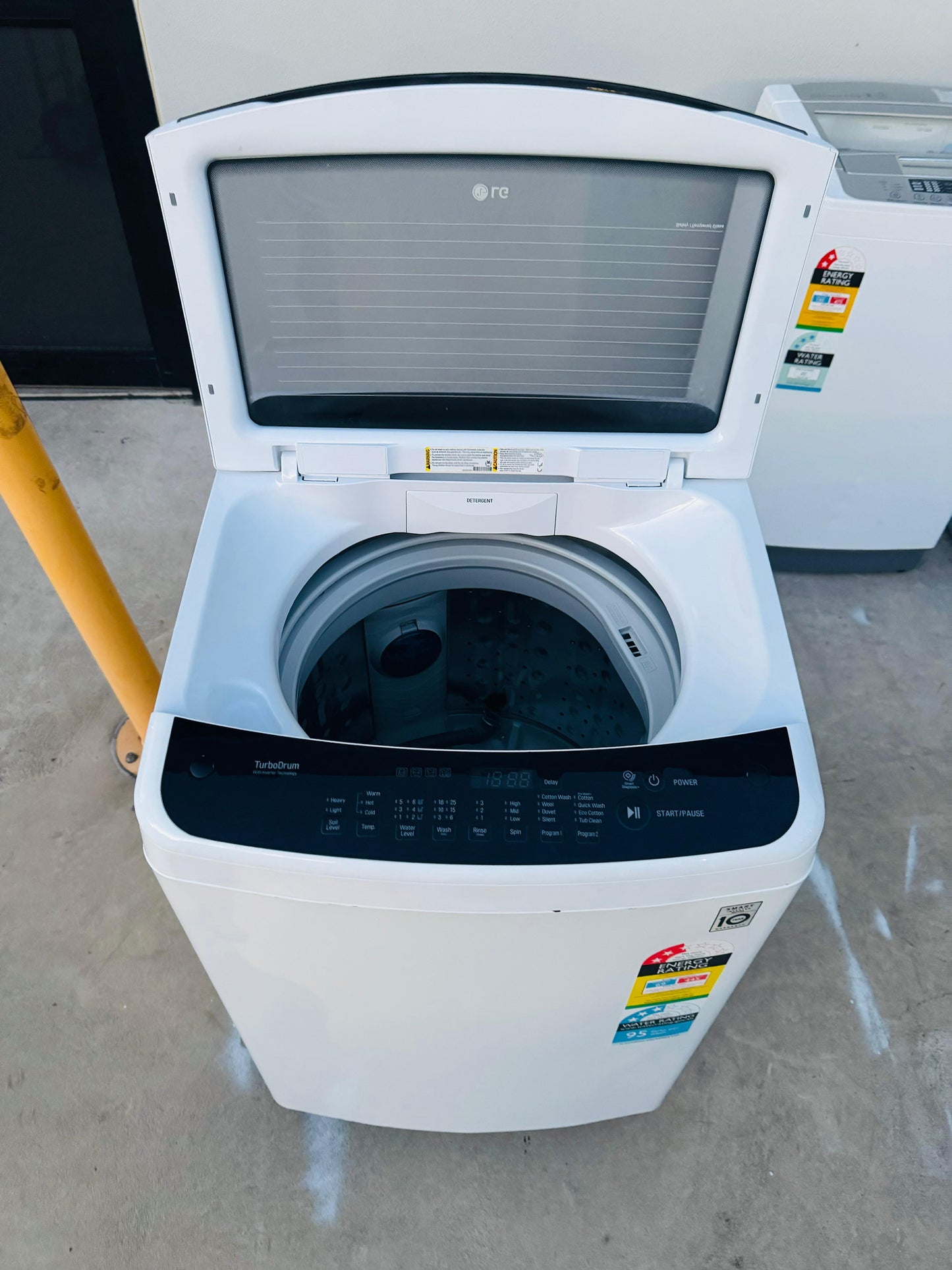 LG 6.5 KGS TOP LOADER WASHING MACHINE