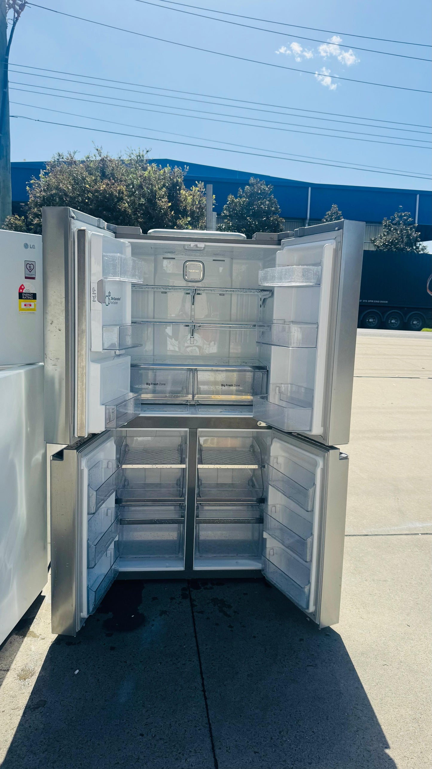 LG 708 LITRES QUAD DOOR FRIDGE FREEZER