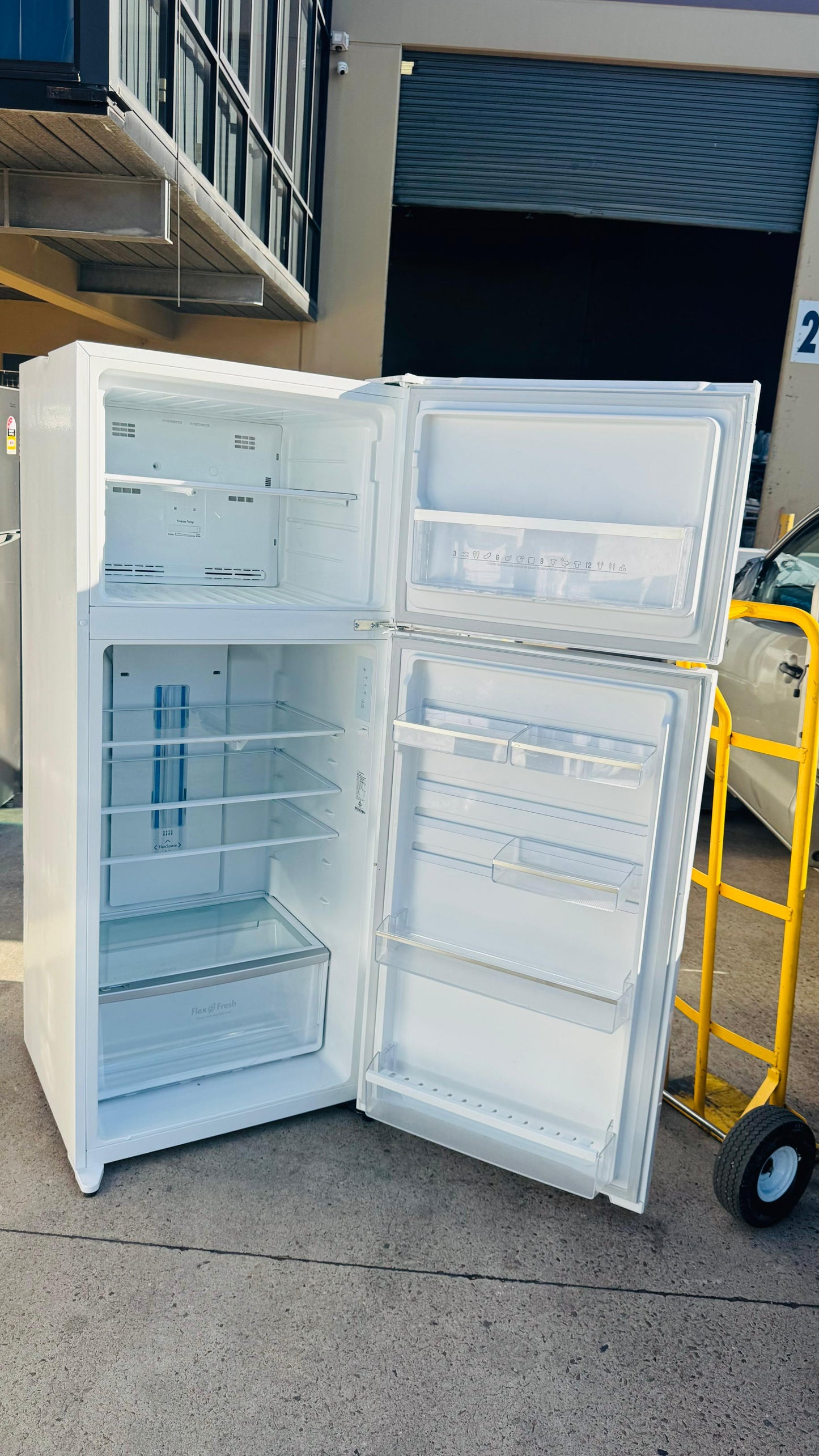 WESTINGHOUSE 462 LITRES FRIDGE FREEZER