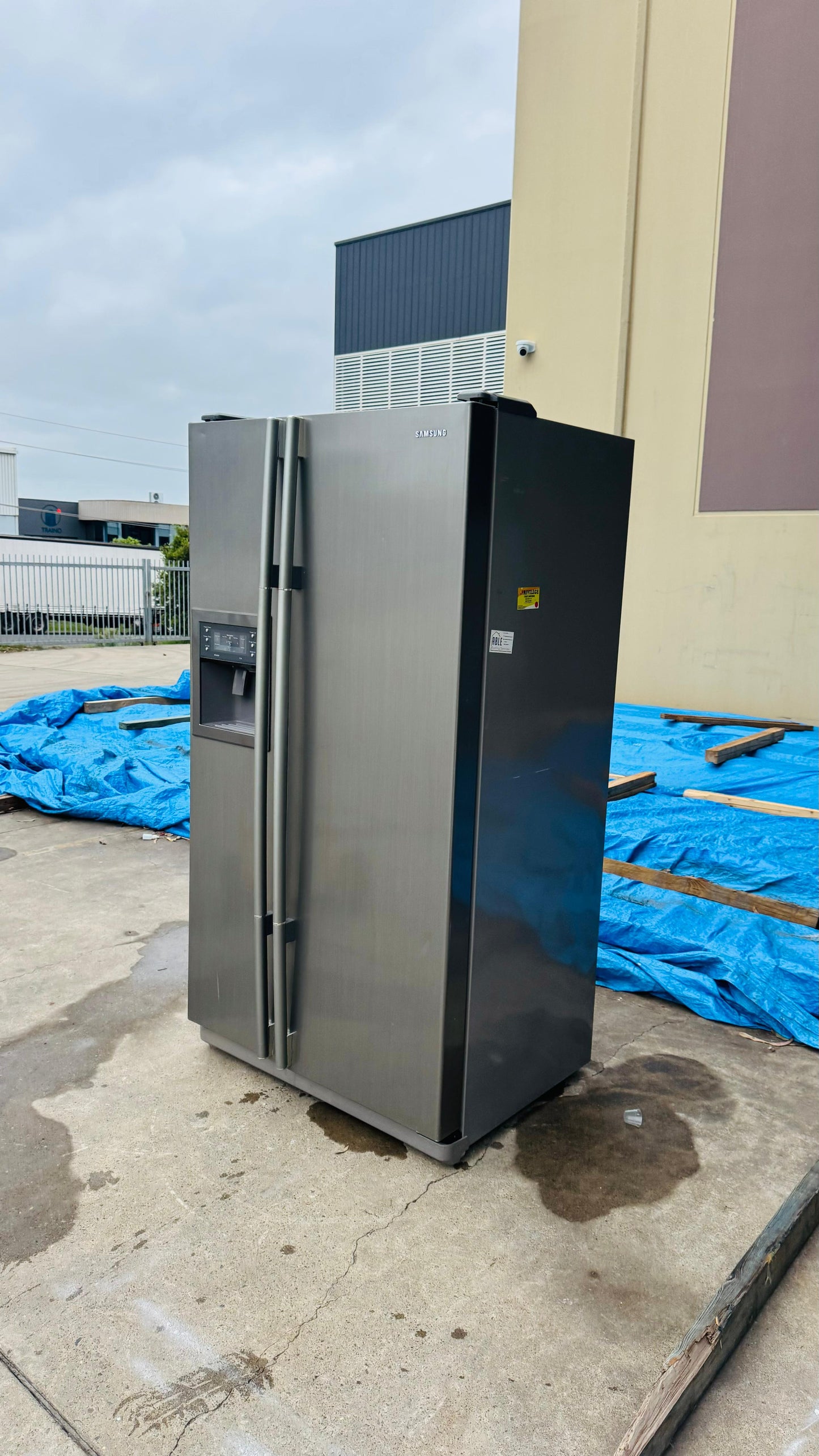 SAMSUNG SIDE BY SIDE 618 LITRES FRIDGE FREEZER