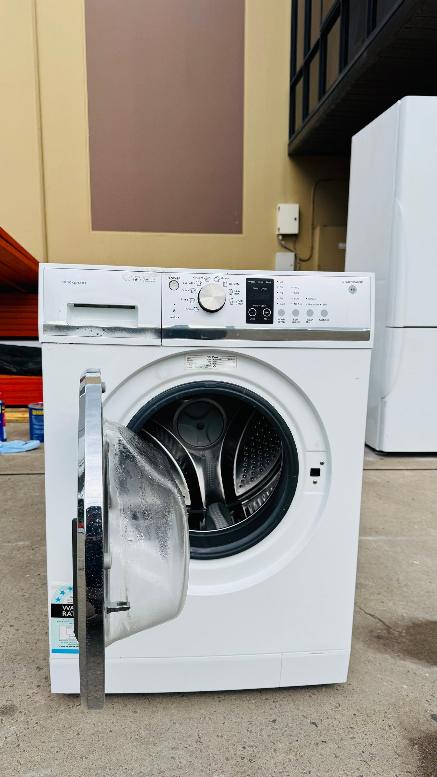 FISHER AND PAYKEL 7.5KGS FRONT LOADER WASHING MACHINE