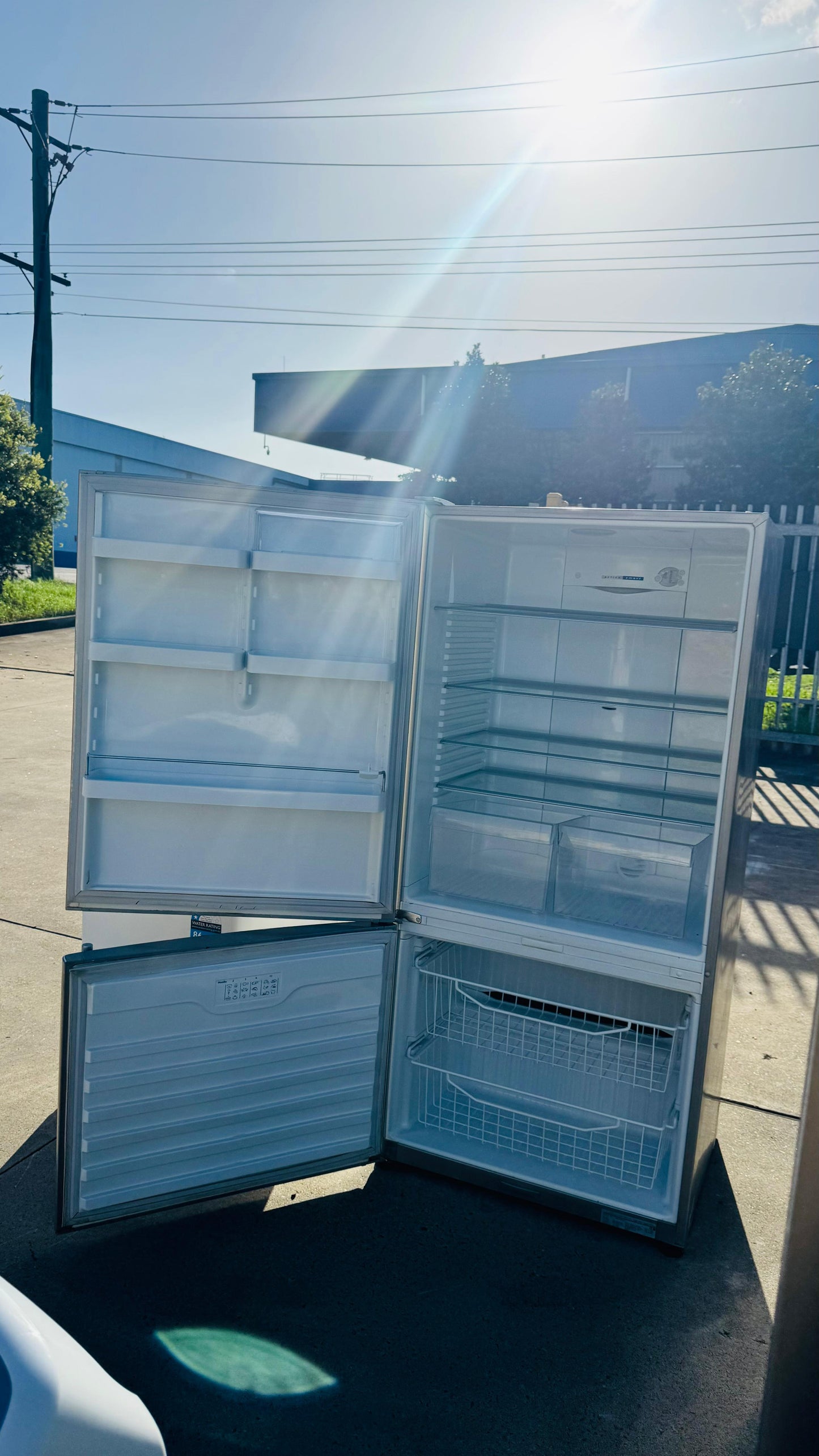 FISHER AND PAYKEL 519 LITRES FRIDGE FREEZER