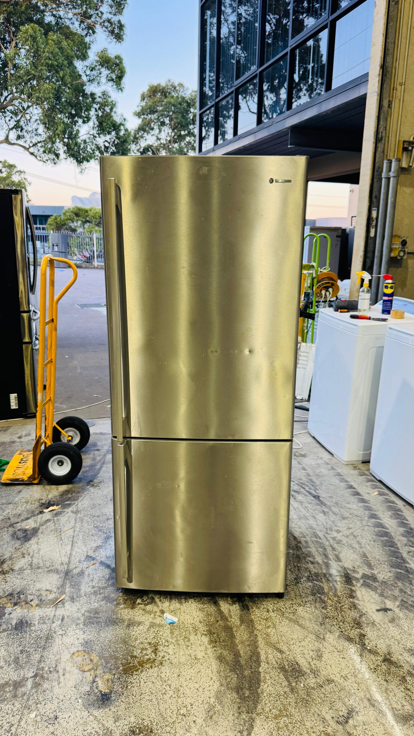 WESTINGHOUSE 420 LITRES FRIDGE FREEZER