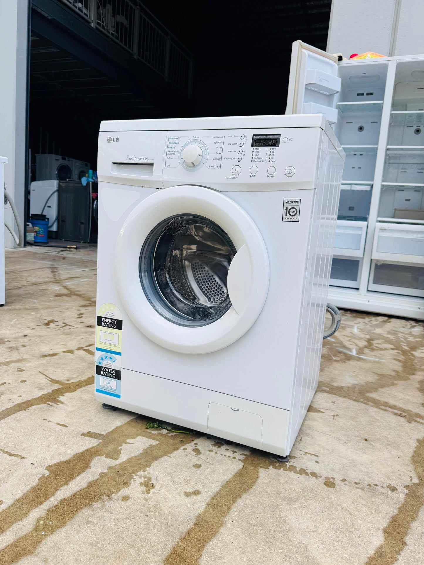 LG 7KGS FRONT LOADER WASHING MACHINE