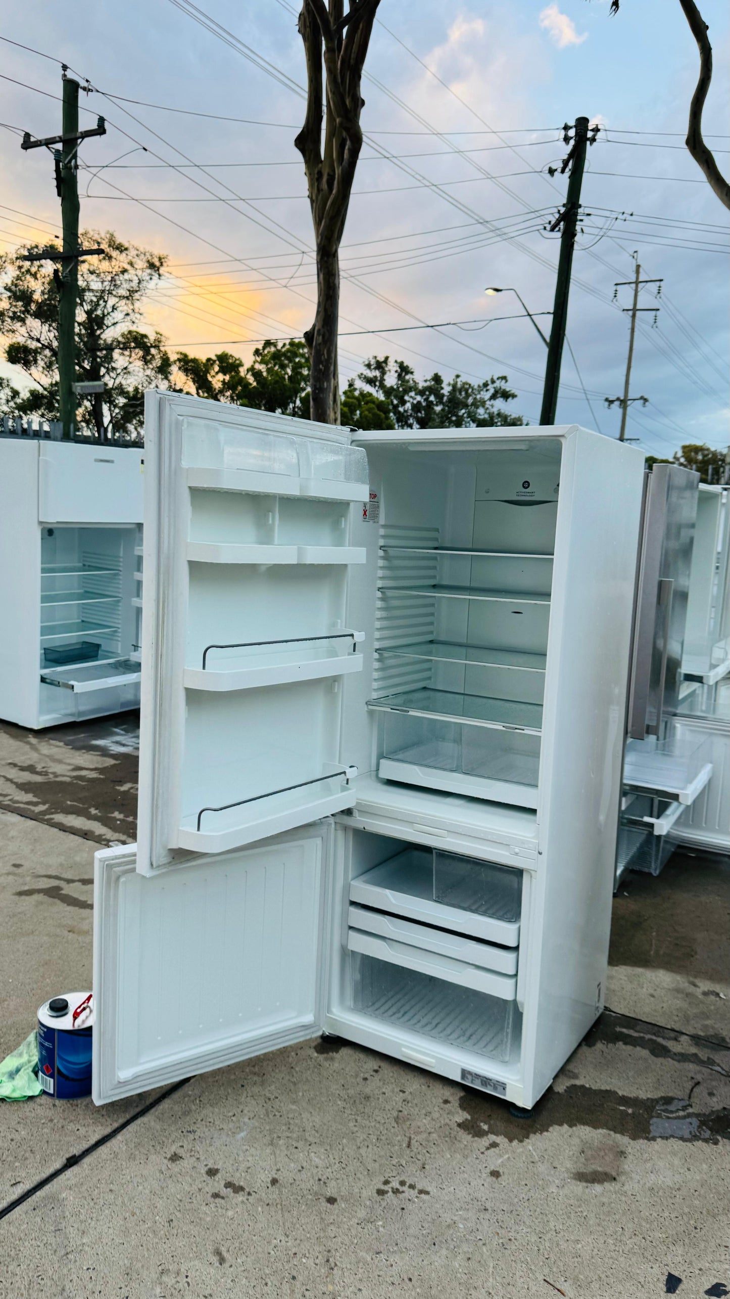 FISHER AND PAYKEL 403 LITRES FRIDGE FREEZER