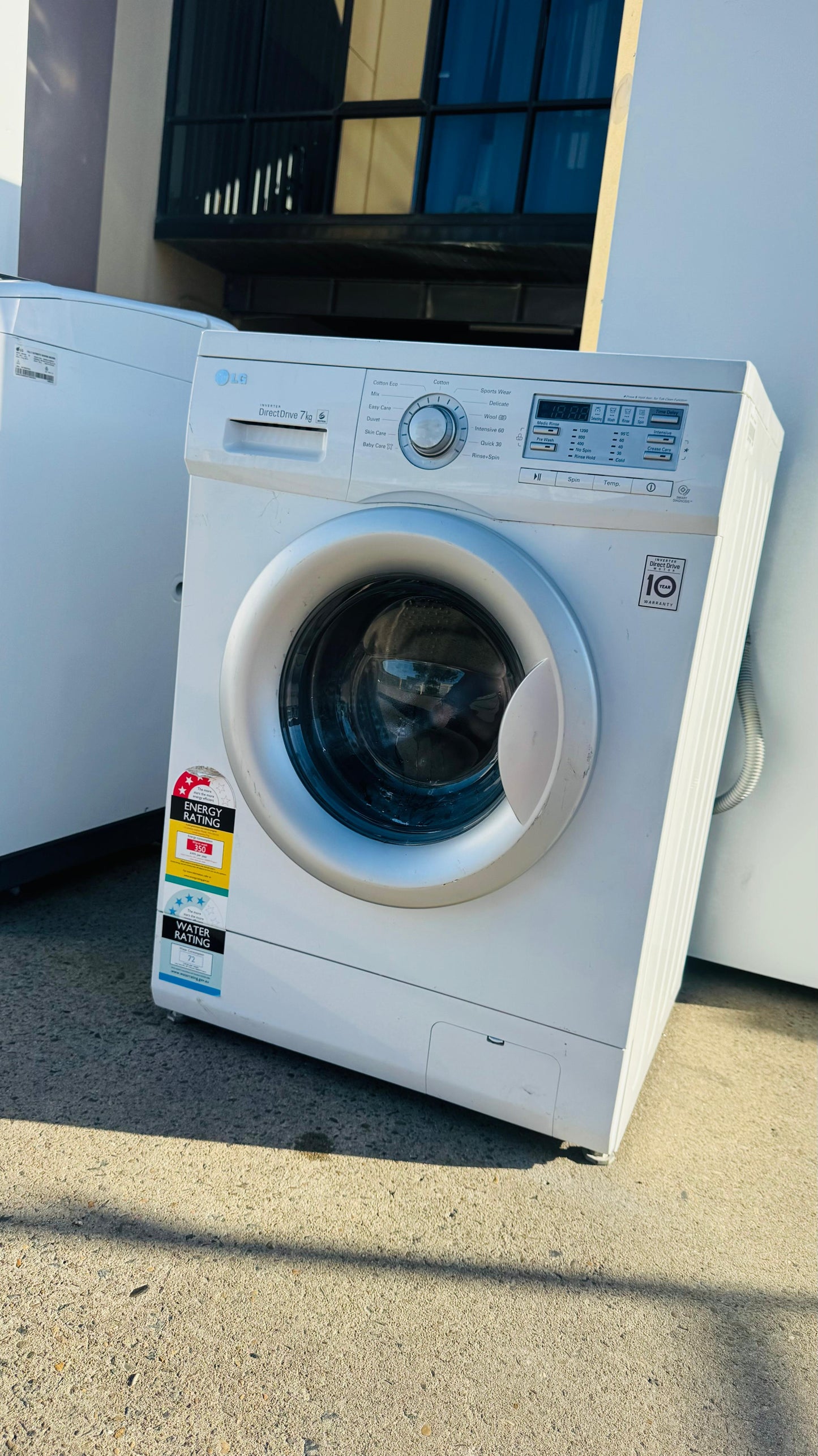 LG 7KGS FRONT LOADER WASHING MACHINE