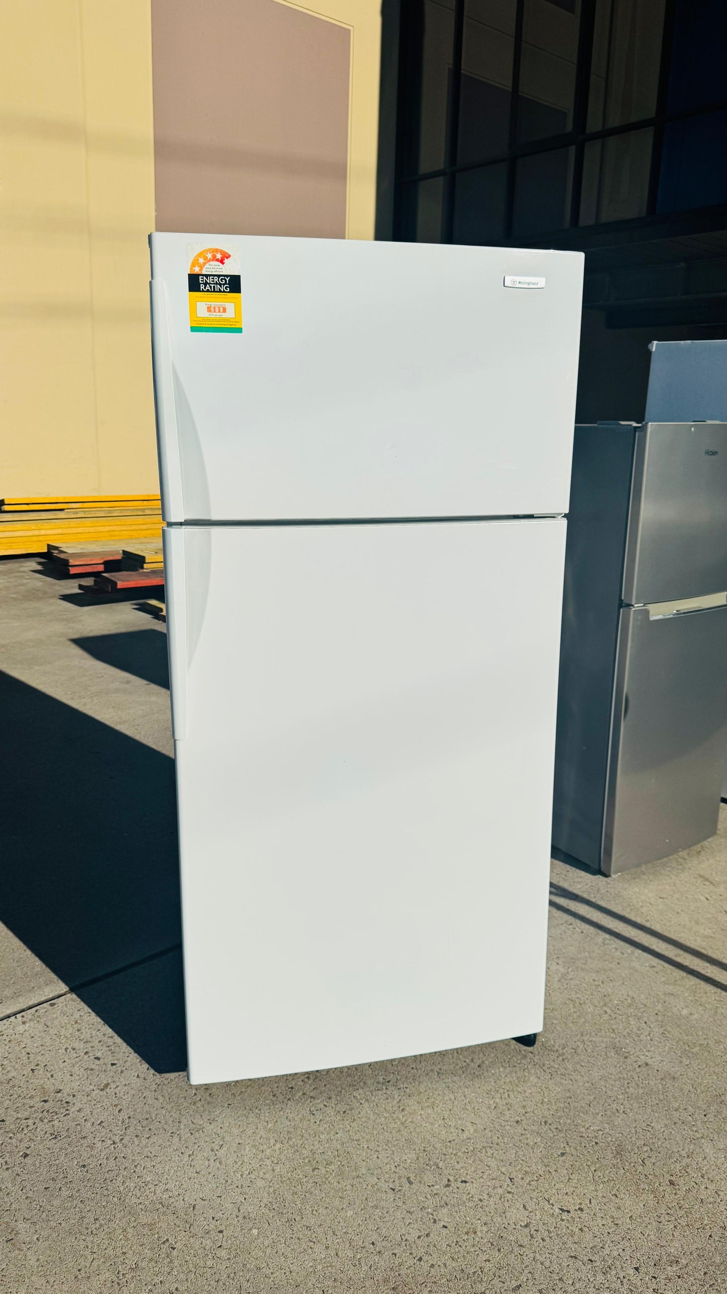 WESTINGHOUSE 520 LITRES FRIDGE FREEZER
