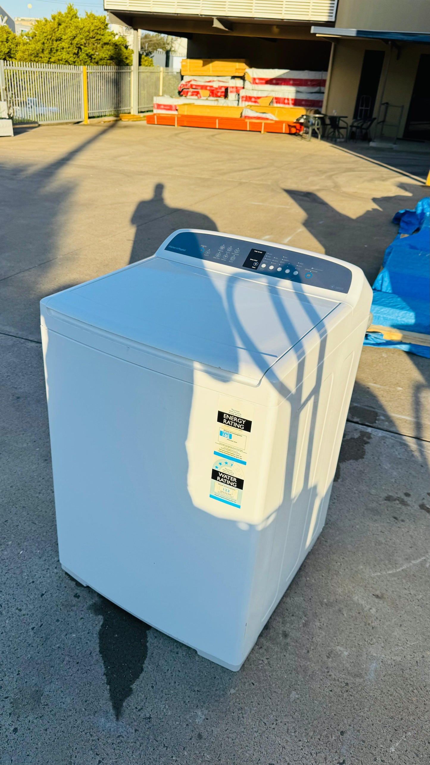 FISHER AND PAYKEL 10KGS TOP LOADER WASHING MACHINE