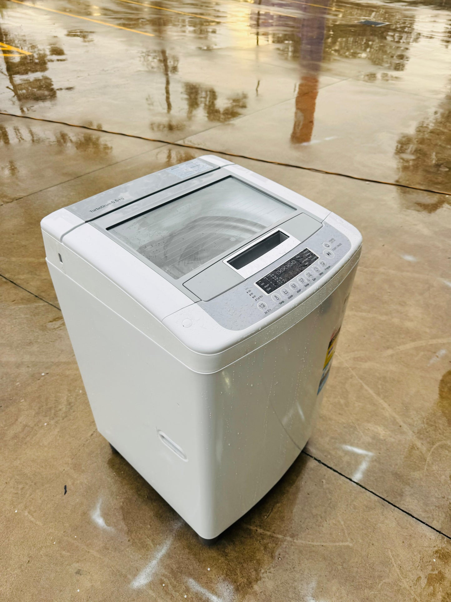 LG 6.5KGS TOP LOADER WASHING MACHINE