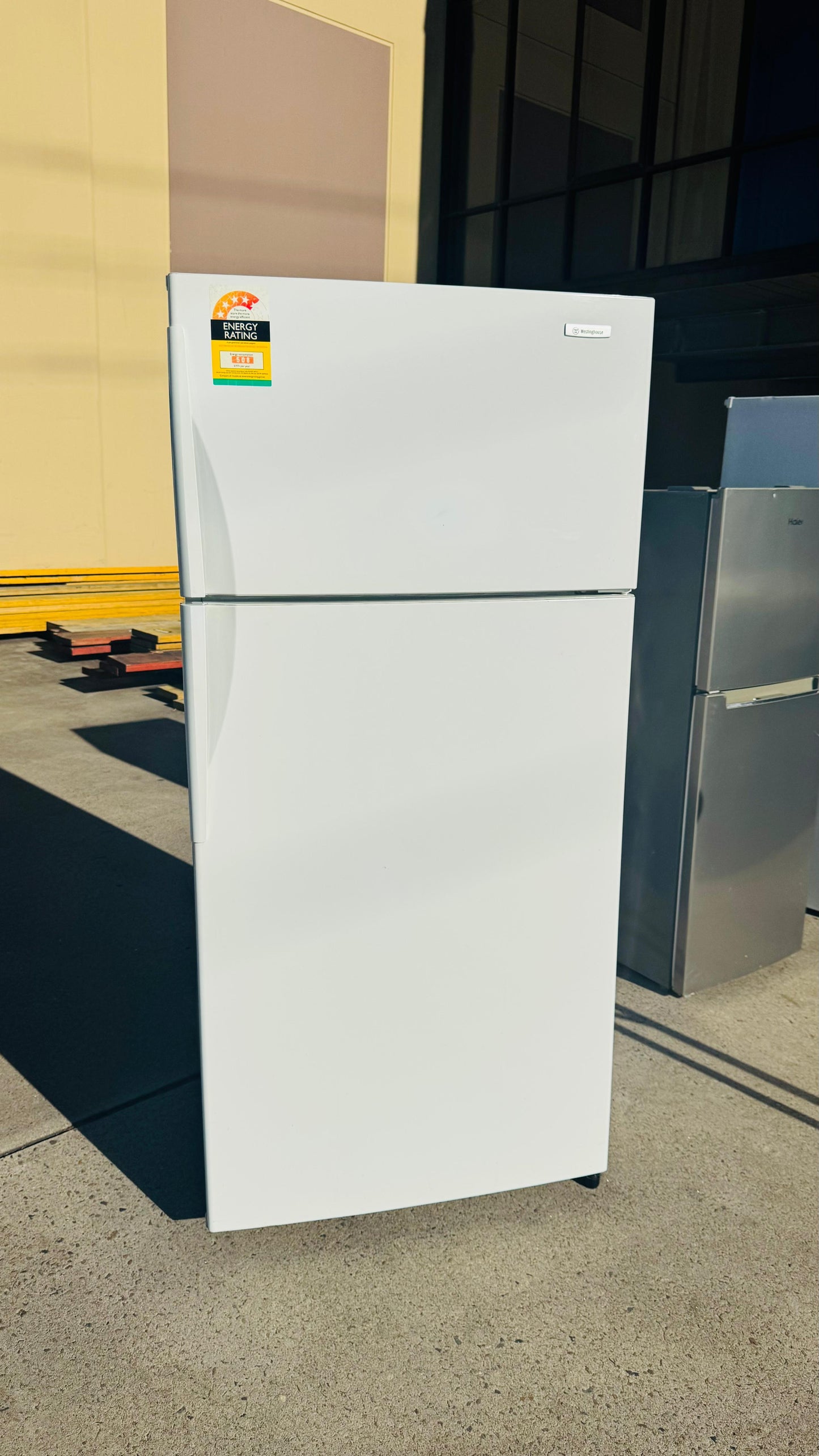 WESTINGHOUSE 520 LITRES FRIDGE FREEZER