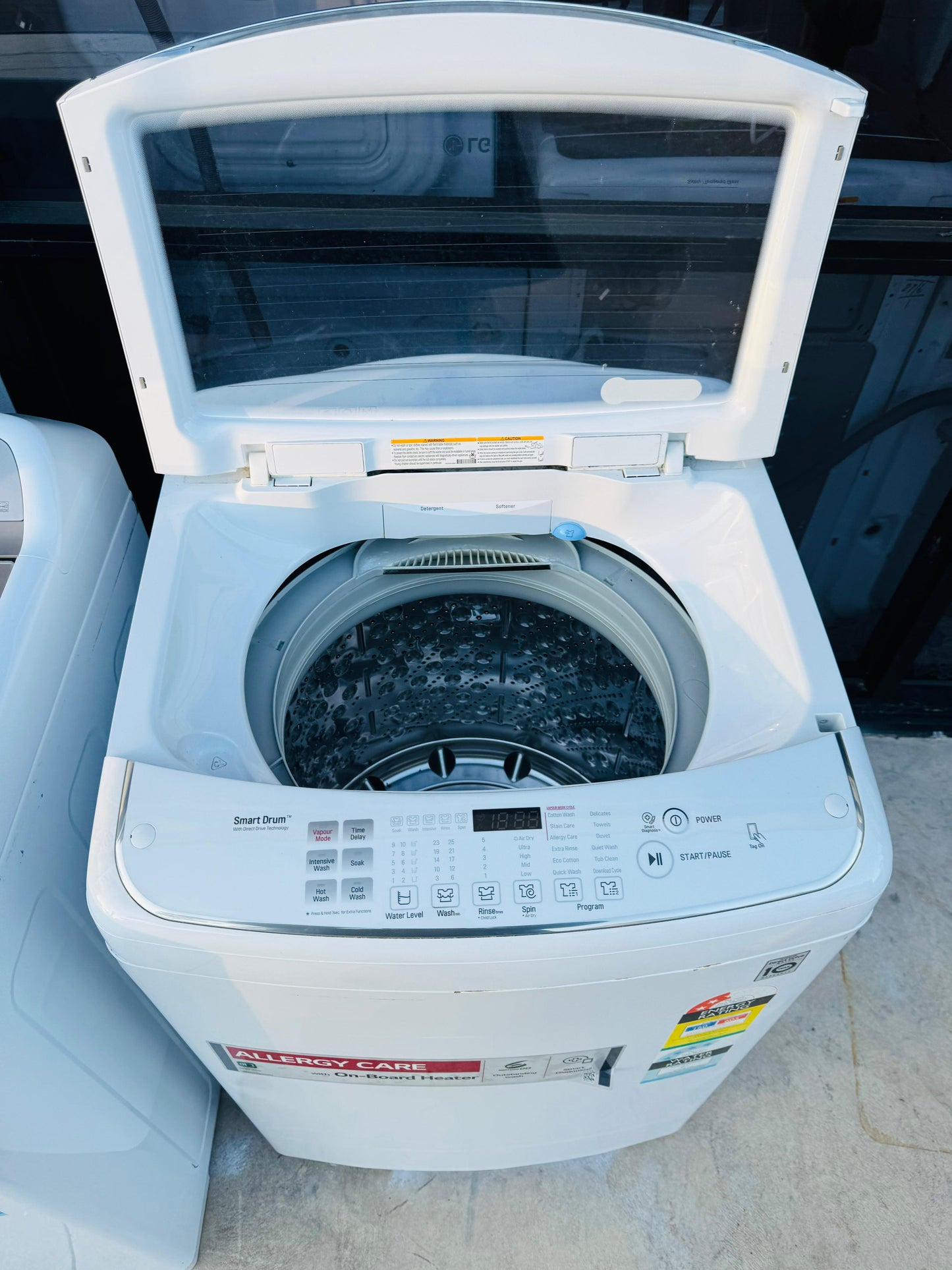 LG 8.5 KGS TOP LOADER WASHING MACHINE