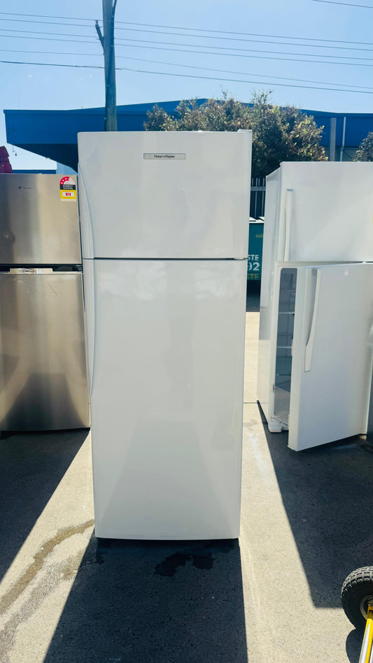 FISHER AND PAYKEL 411 LITRES FRIDGE FREEZER