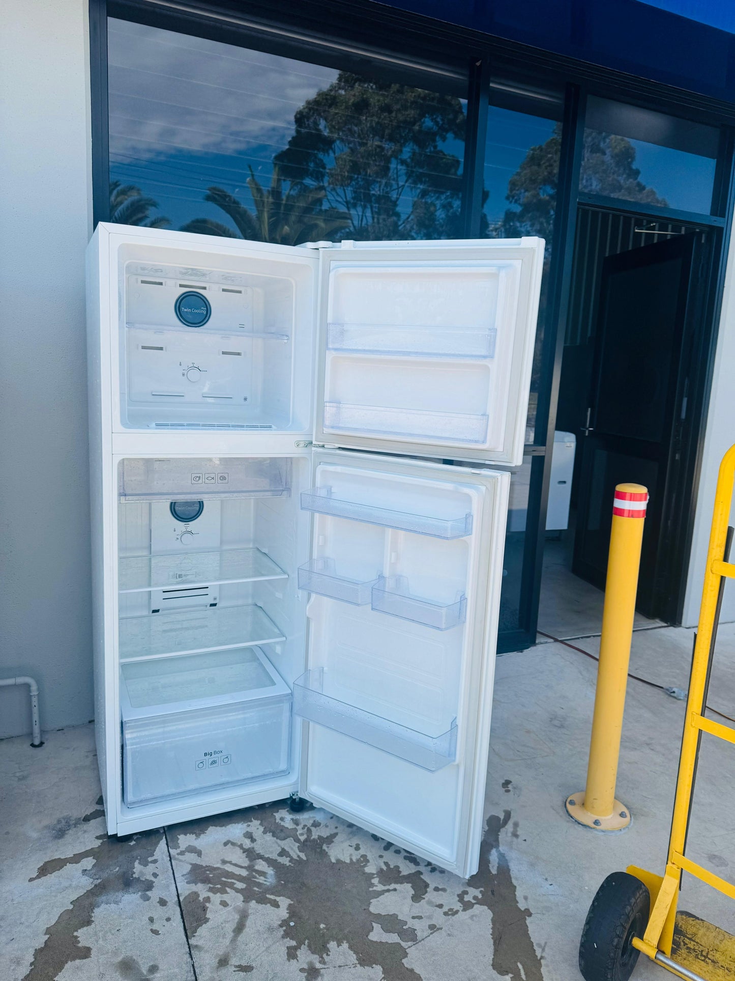 SAMSUNG 343 LITRES FRIDGE FREEZER