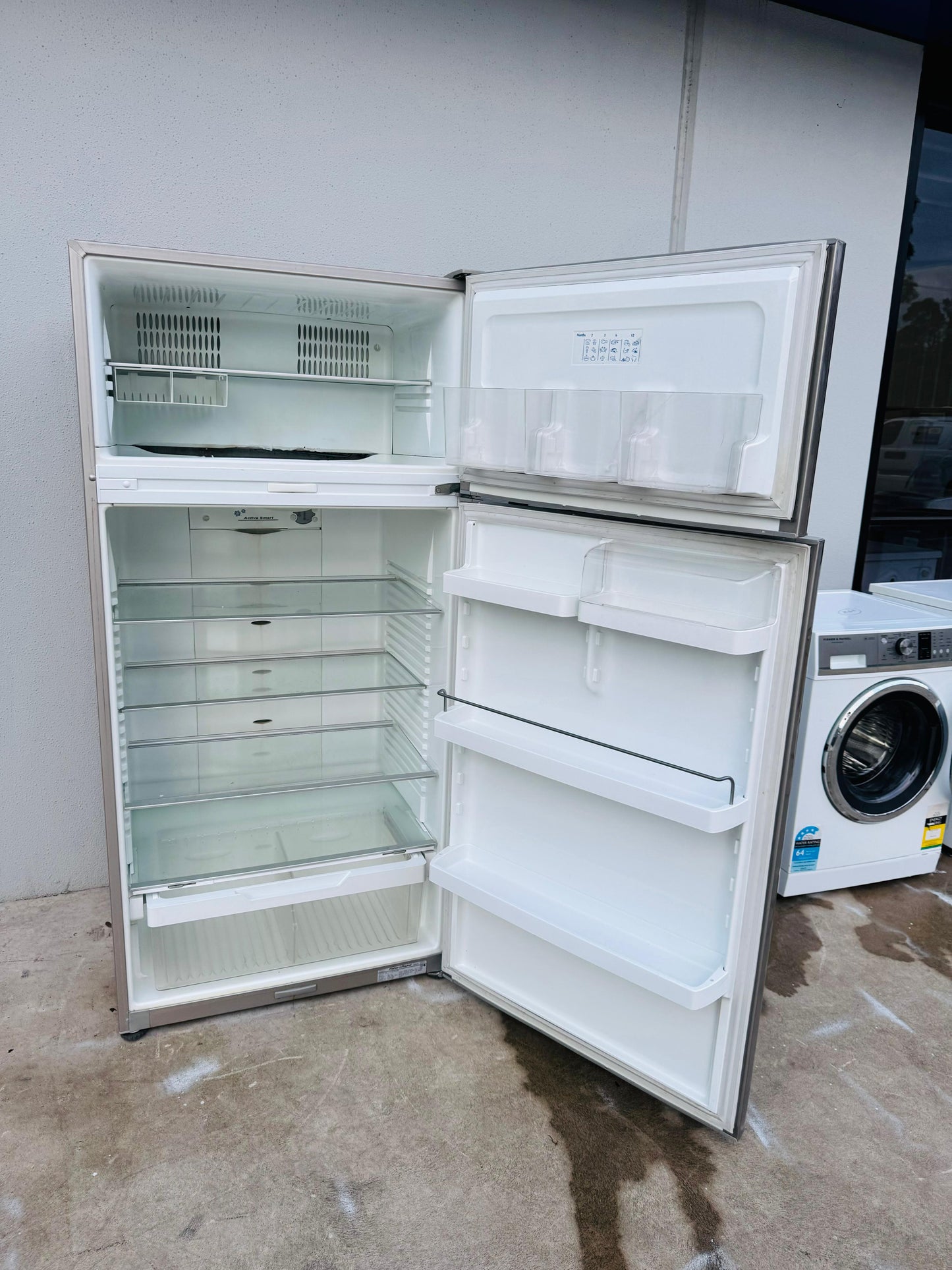 FISHER AND PAYKEL 519 LITRES FRIDGE FREEZER