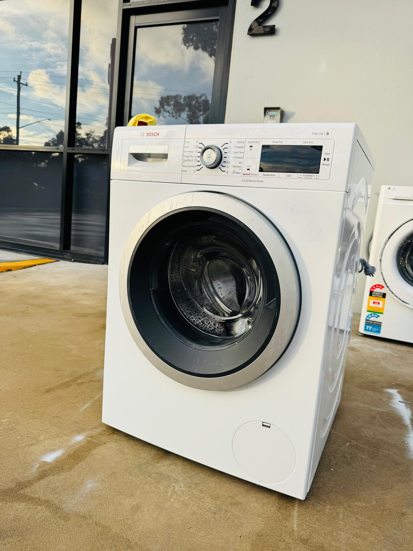 BOSCH 8KGS FRONT LOADER WASHING MACHINE
