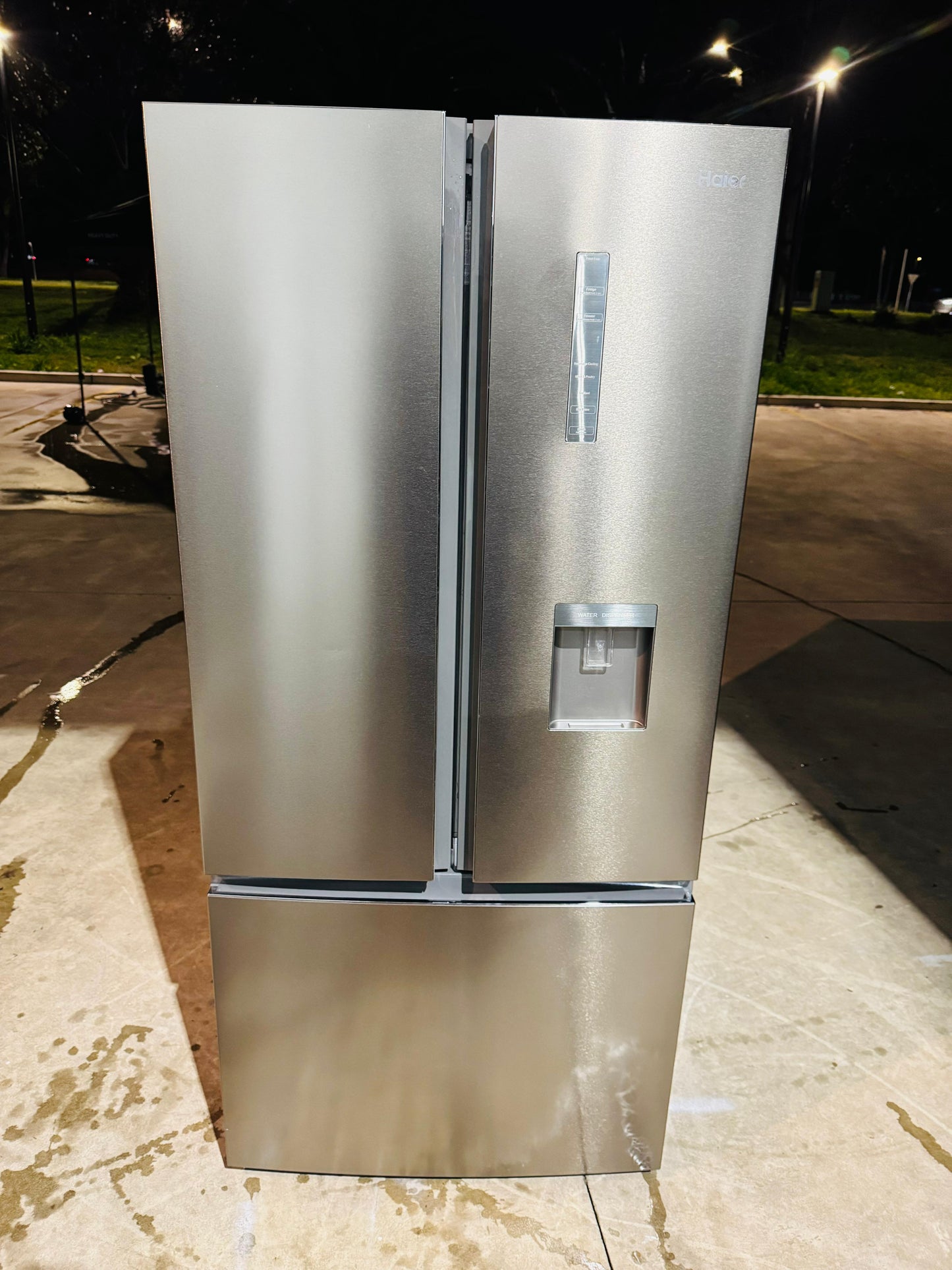 HAIER 514 LITRES FRIDGE FREEZER & NON PLUMBED WATER DISPENSER