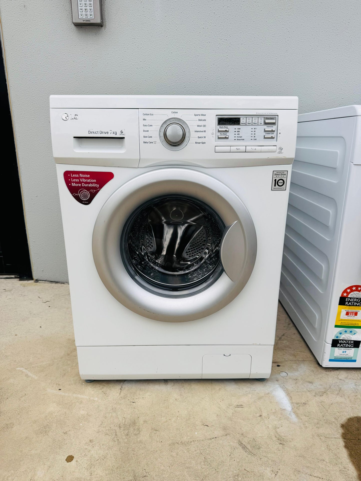 LG 7 KGS FRONT LOADER WASHING MACHINE