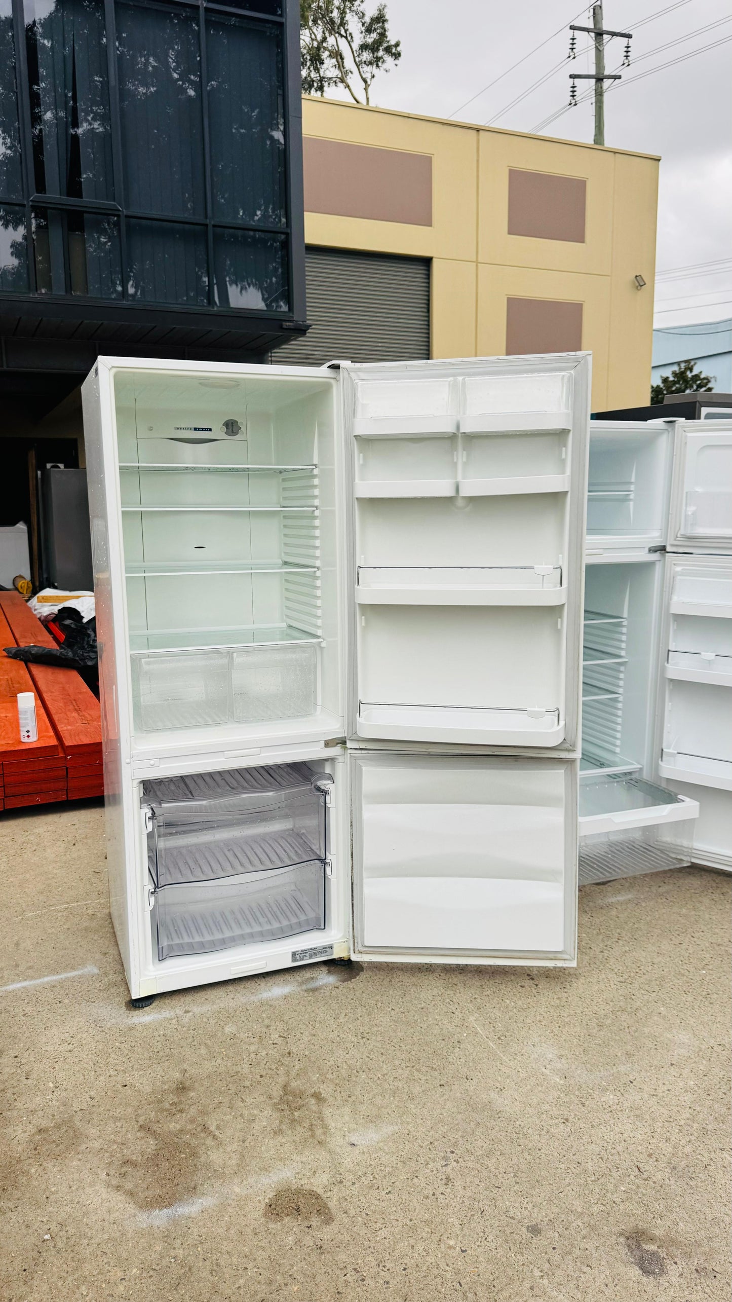 FISHER AND PAYKEL 403 LITRES FRIDGE FREEZER