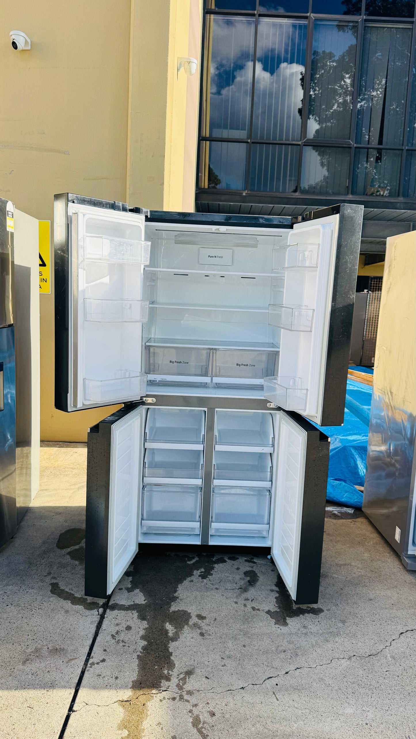 LG QUAD FRENCH DOOR 594 LITRES FRIDGE FREEZER