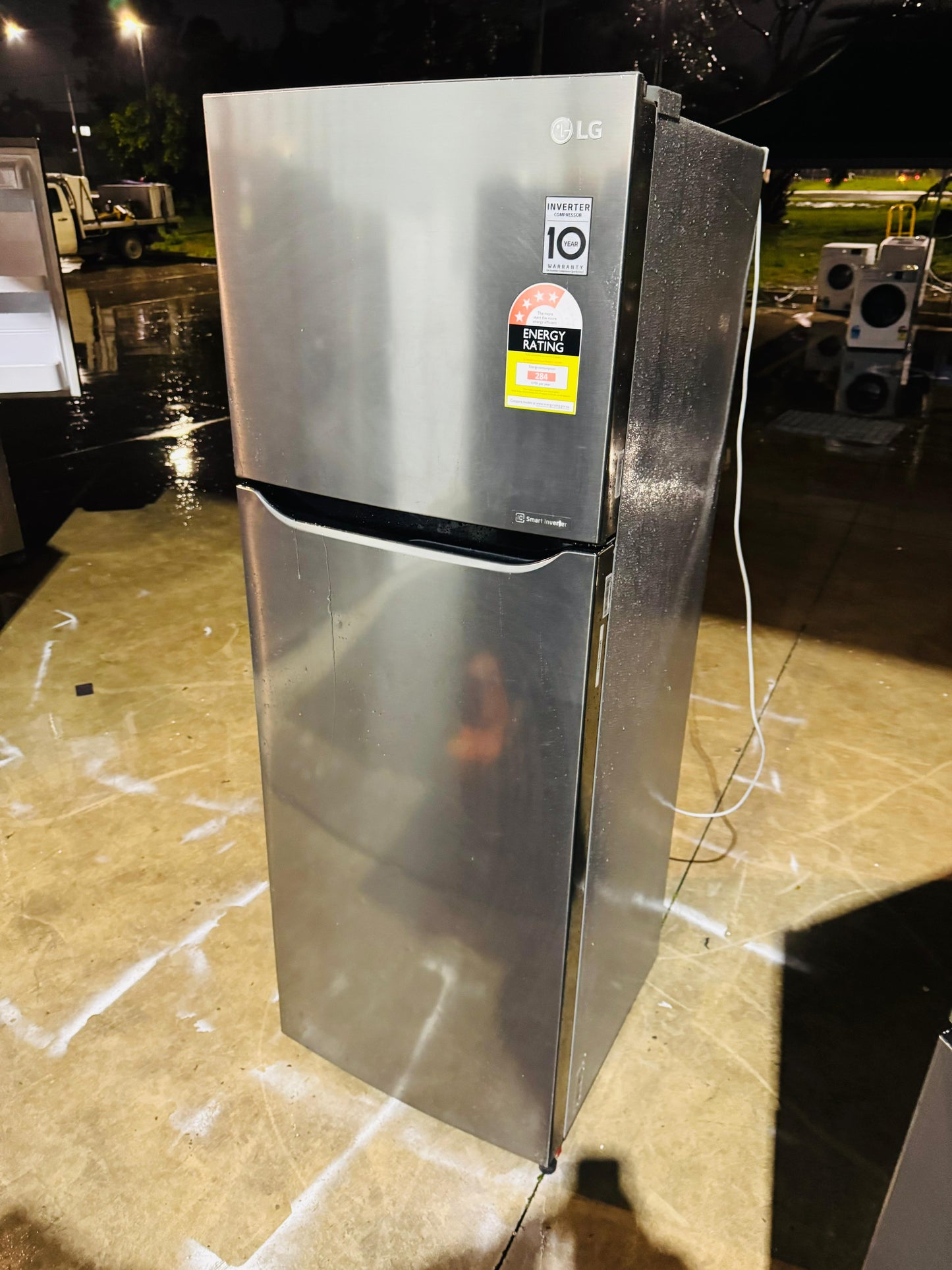LG 332 LITRES FRIDGE FREEZER