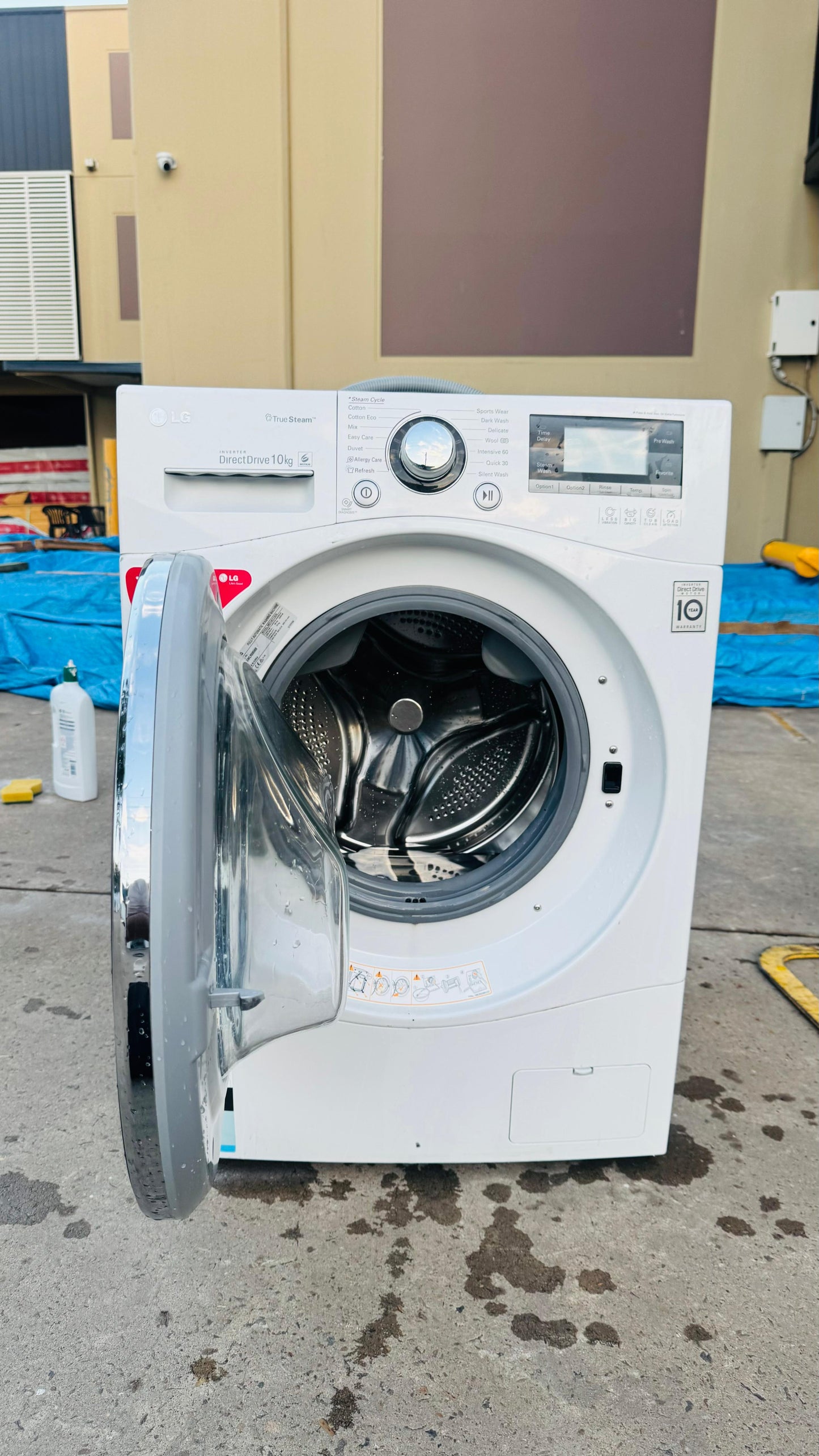LG 10KGS FRONT LOADER WASHING MACHINE