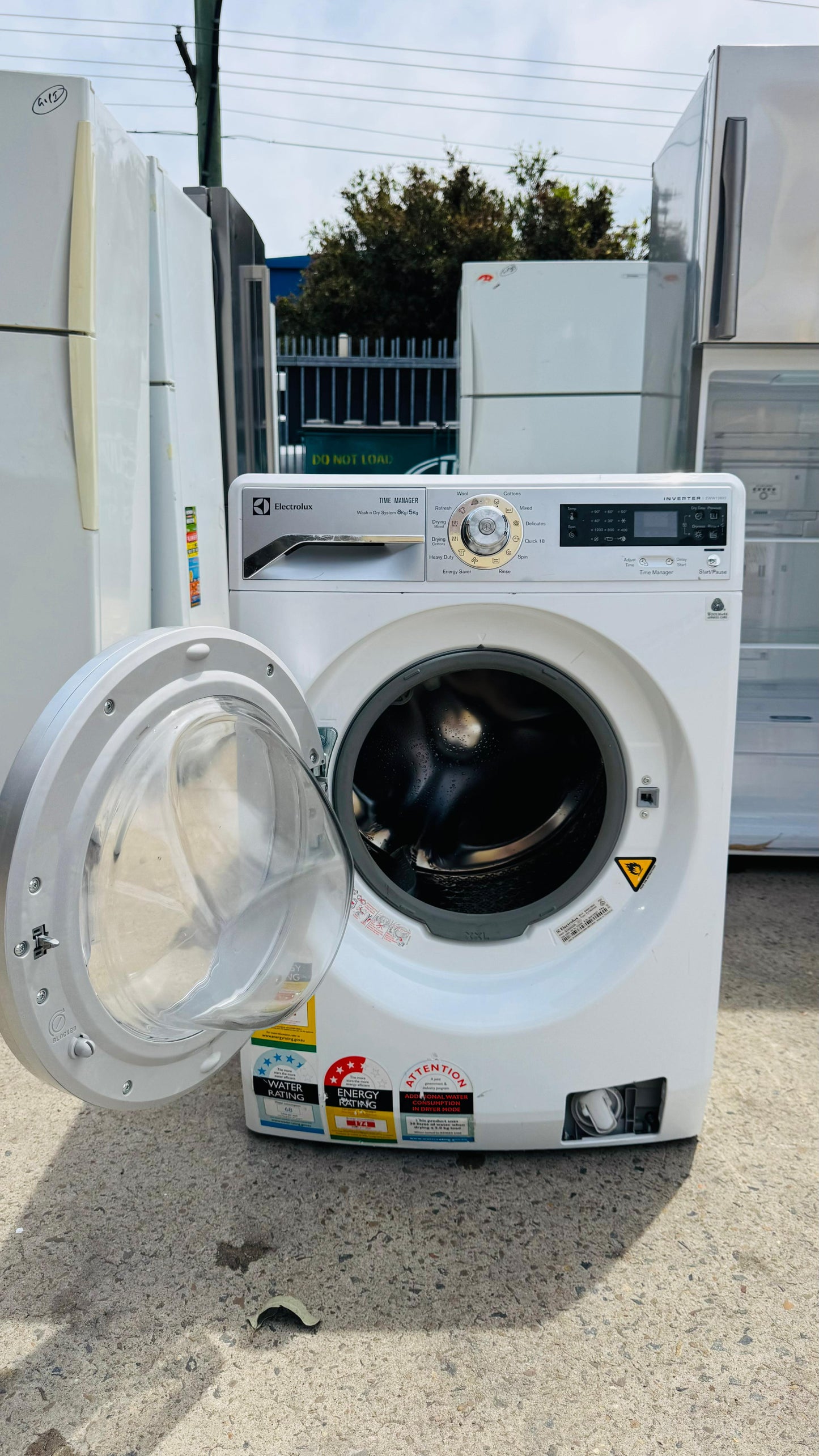 ELECTROLUX 8KGS FRONT LOADER WASHING MACHINE