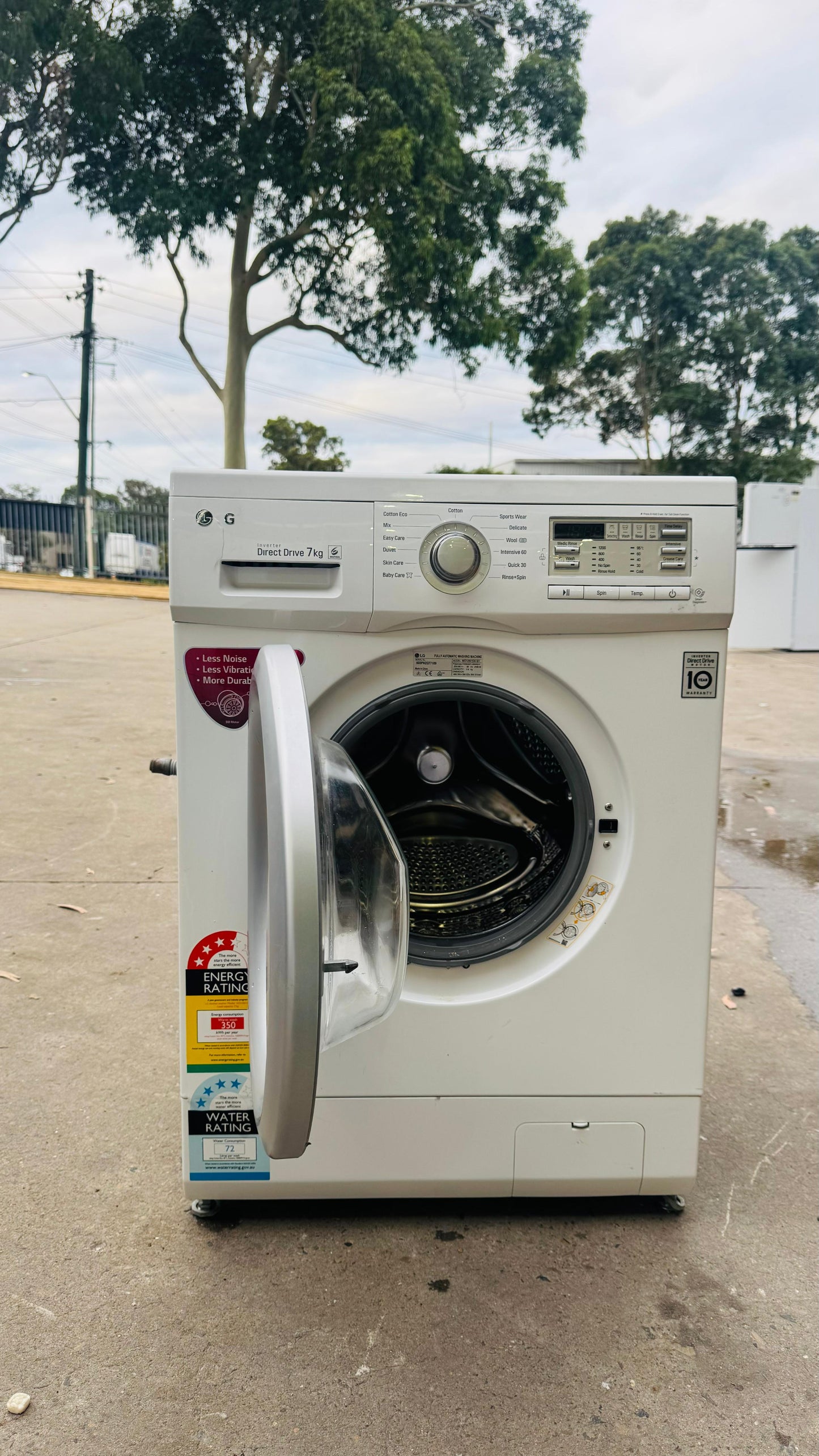 LG 7KGS FRONT LOADER WASHING MACHINE