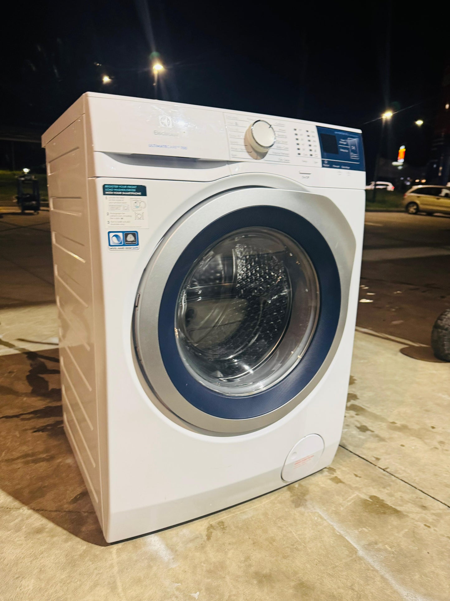 ELECTROLUX 9KGS FRONT LOADER WASHING MACHINE