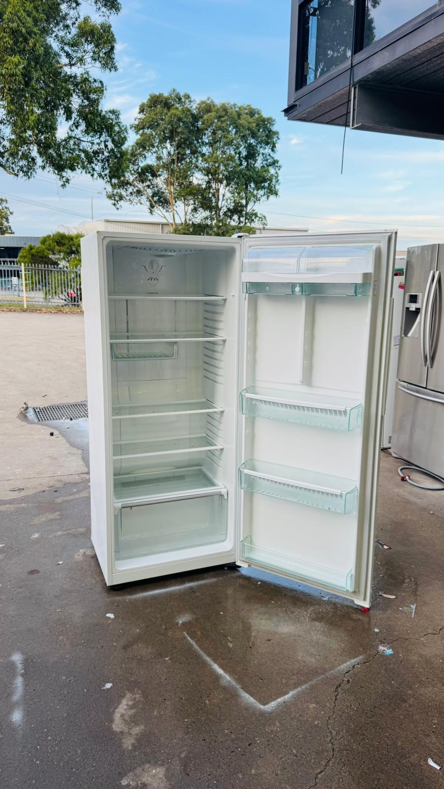 WESTINGHOUSE 430 LITRES FRIDGE FREEZER