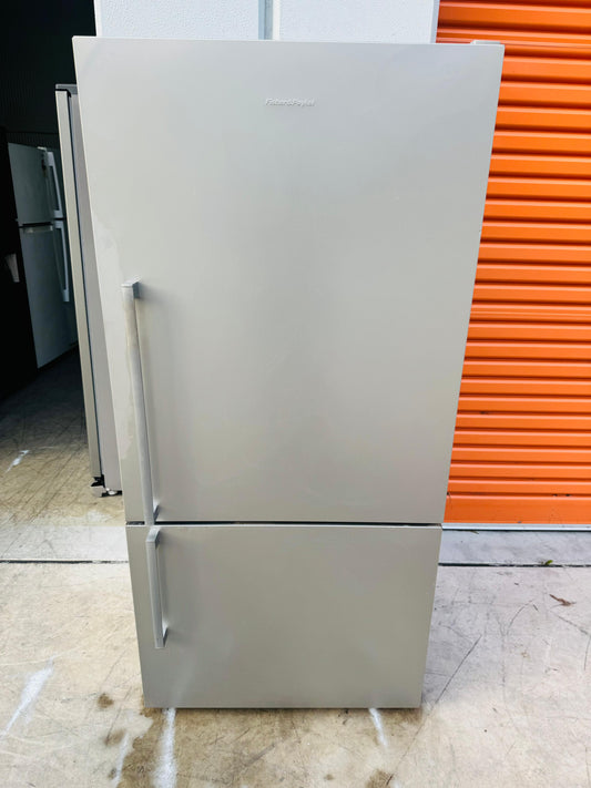 FISHER AND PAYKEL 519 LITRES FRIDGE FREEZER