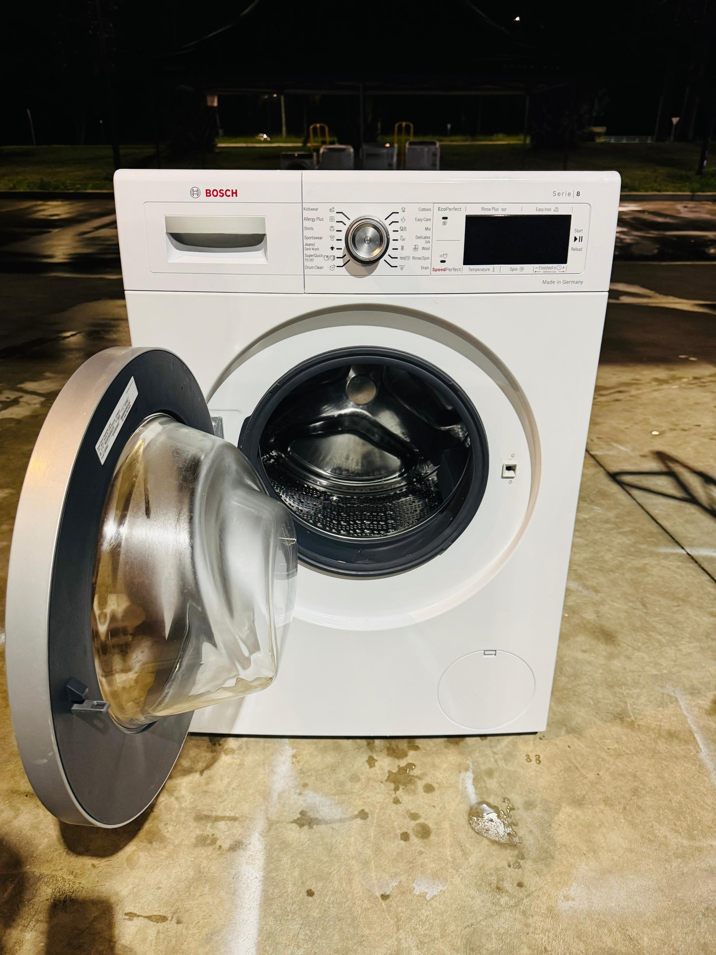 BOSCH 8KGS FRONT LOADER WASHING MACHINE SERIES 8
