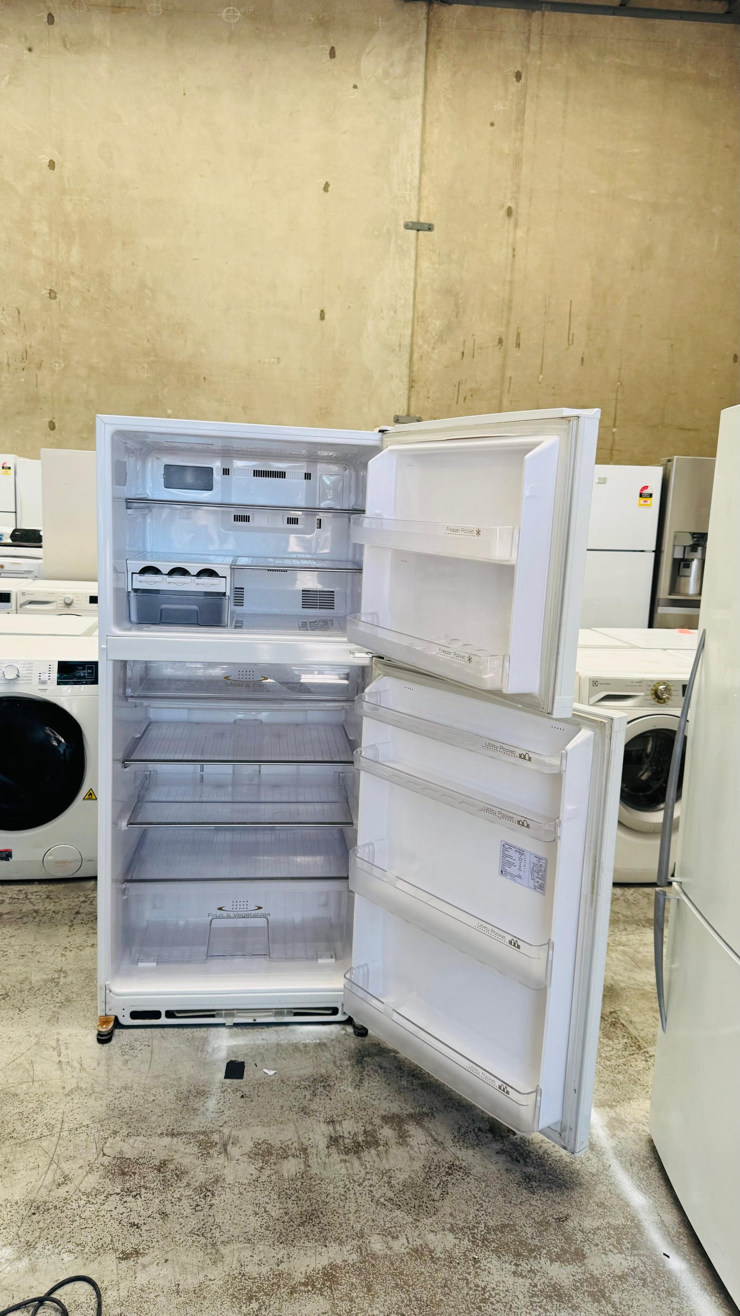 MITSUBUSHI 508 LITRES FRIDGE FREEZER