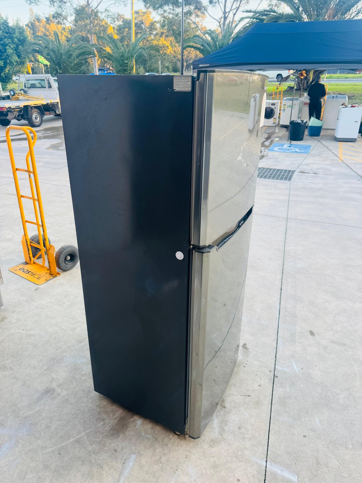 SAMSUNG 371 LITRES FRIDGE FREEZER