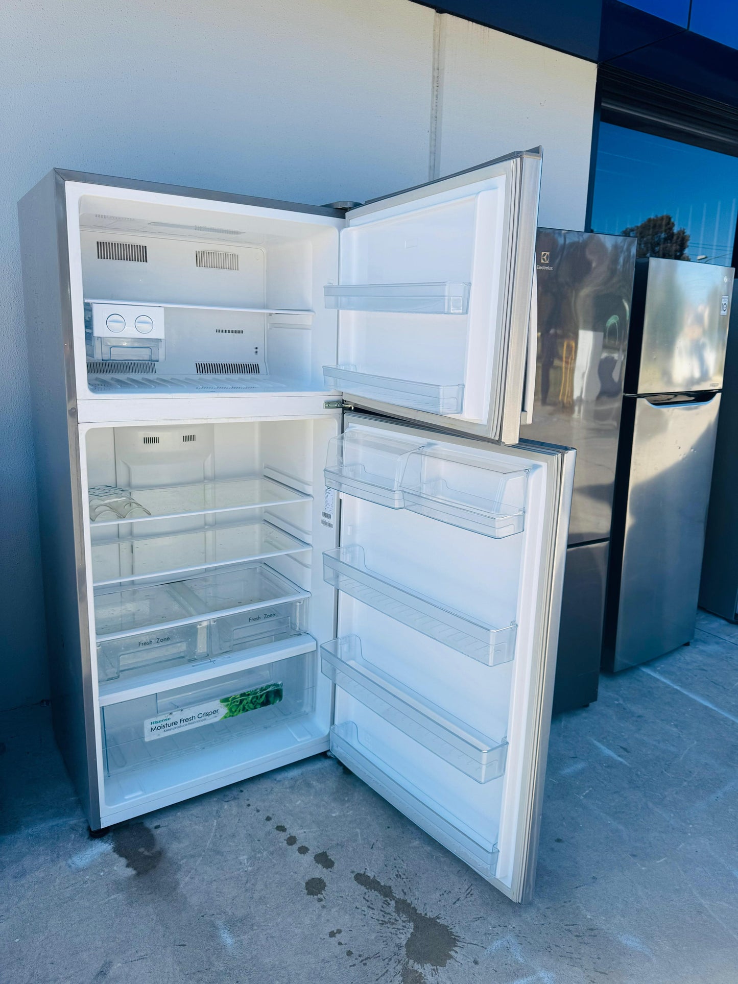 HISENSE 520 LITRES FRIDGE FREEZER